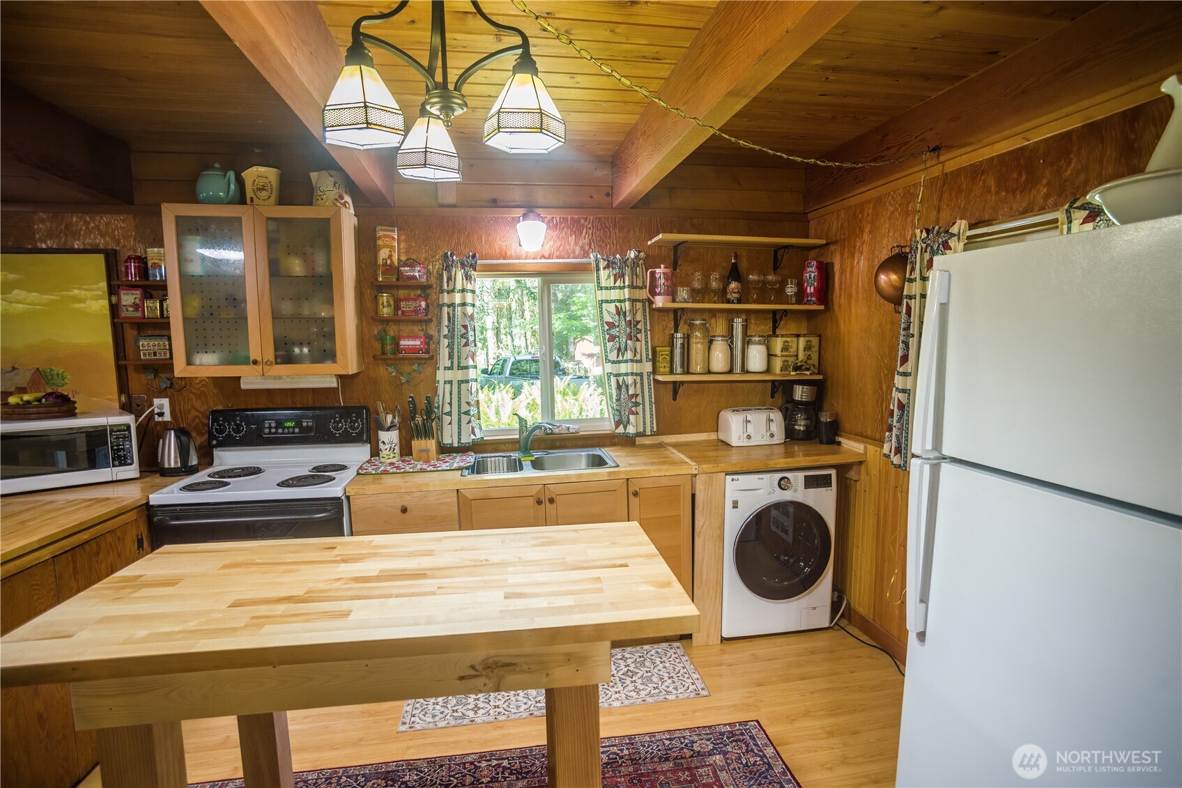 38423 570th Street Ct E, Ashford, WA 98304