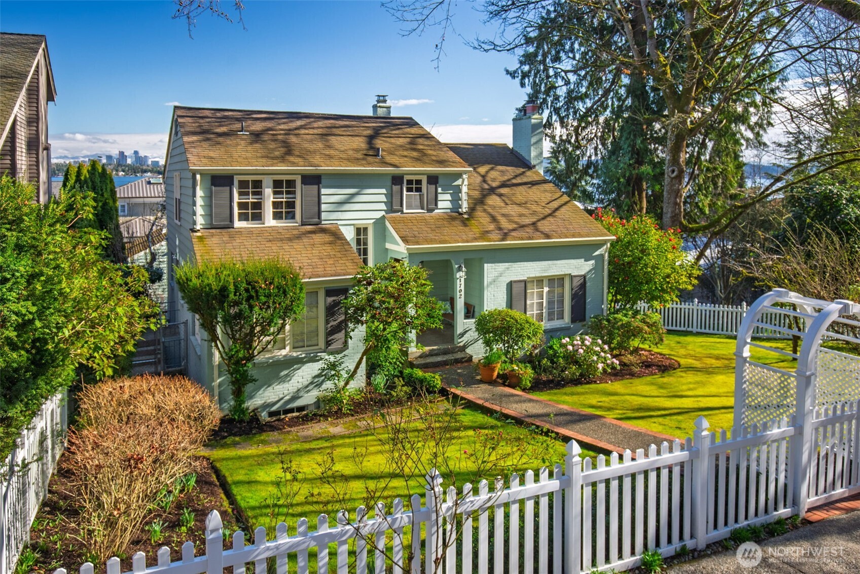 1702 Lake Washington Boulevard , Seattle, WA 98122