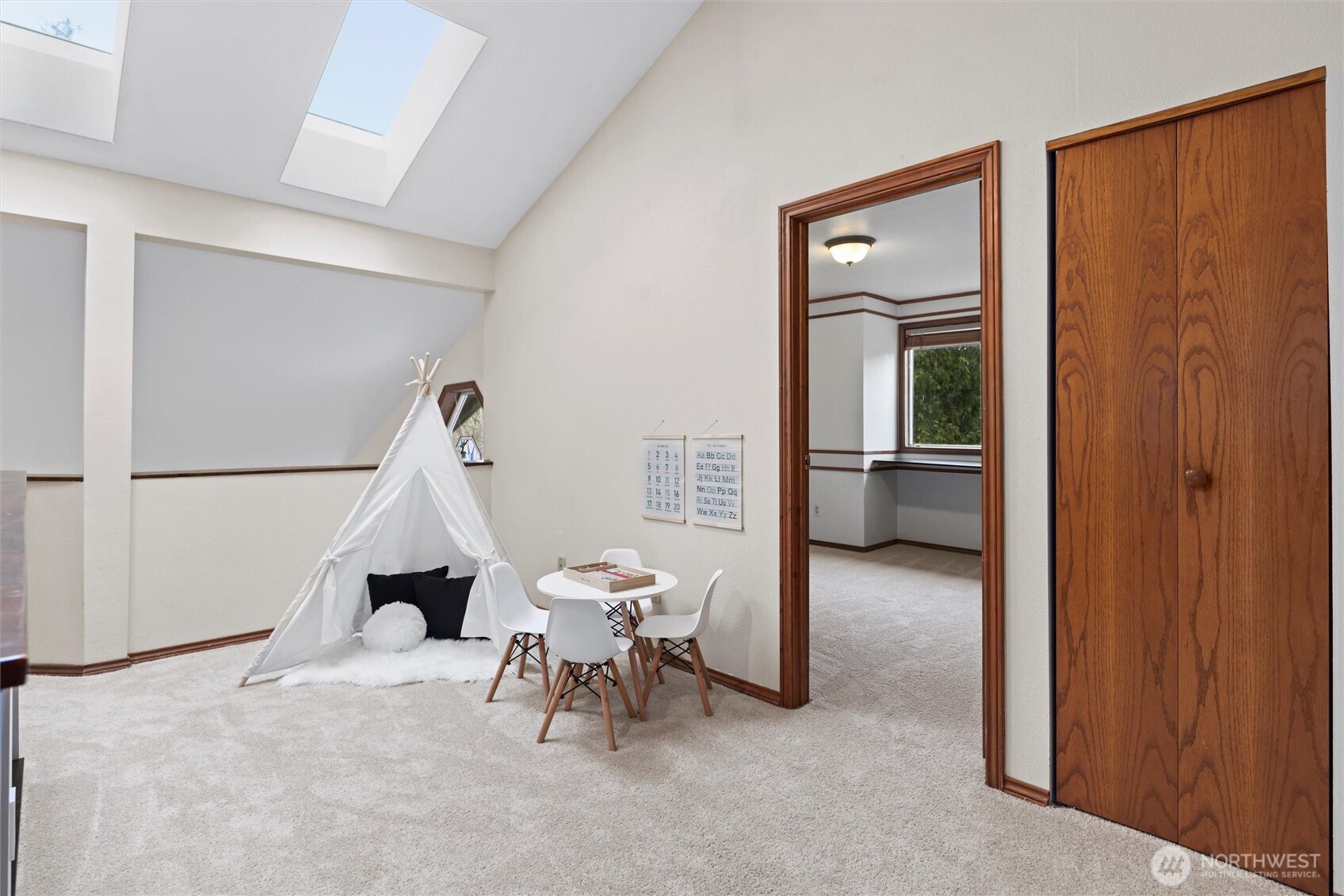 26009 222nd Place SE, Maple Valley, WA 98038