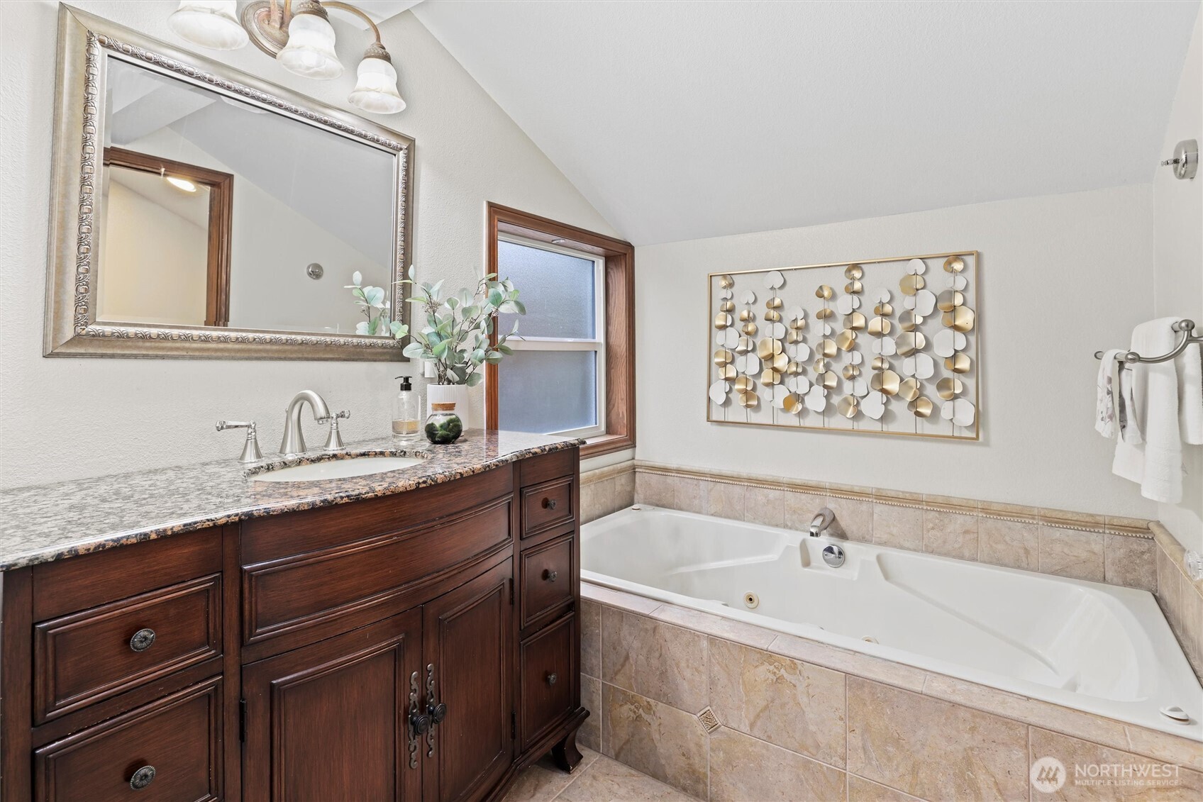 26009 222nd Place SE, Maple Valley, WA 98038