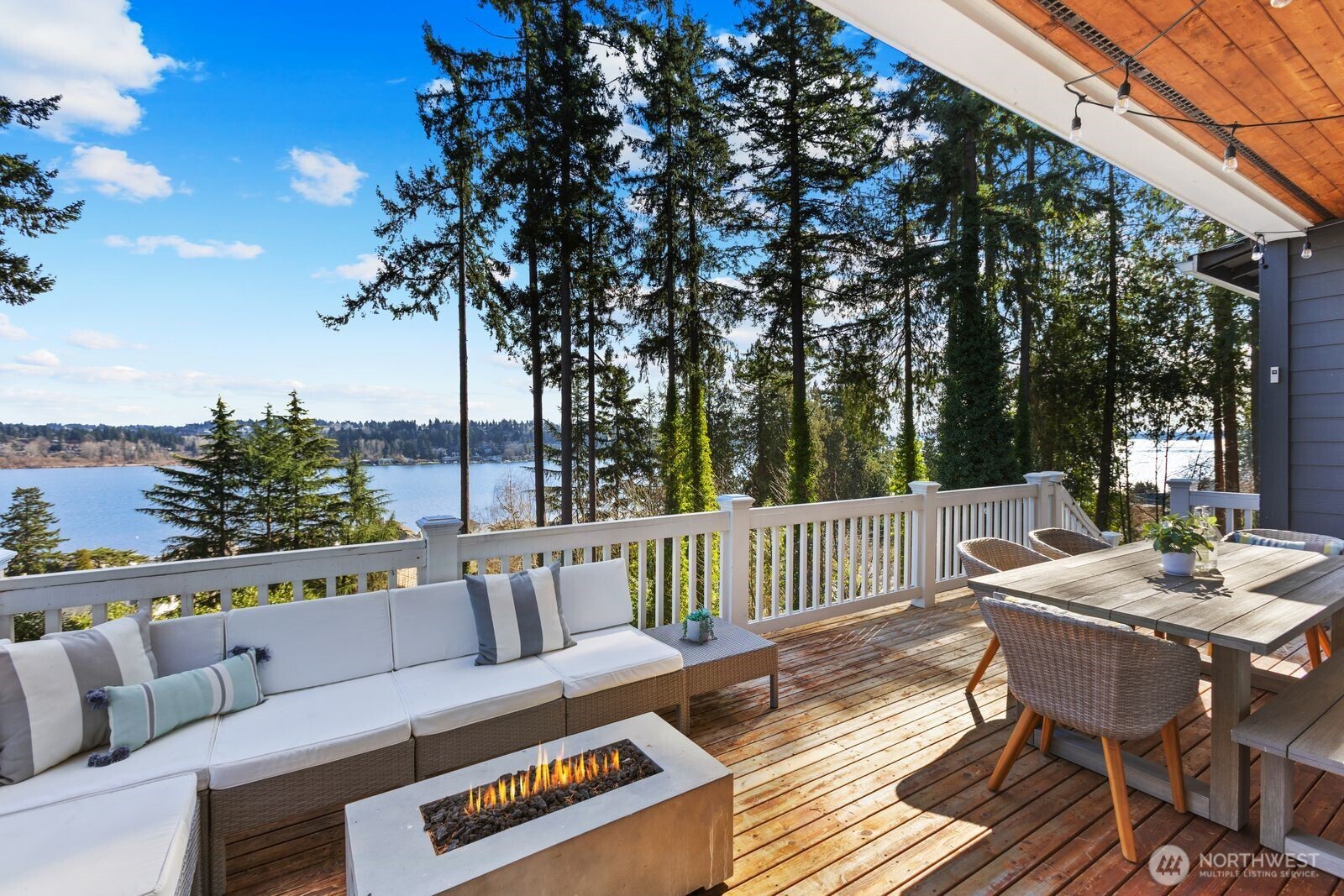 8411 NE 110th Place , Kirkland, WA 98034