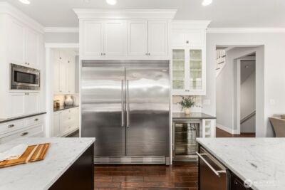 8411 NE 110th Place , Kirkland, WA 98034 - Photo 11