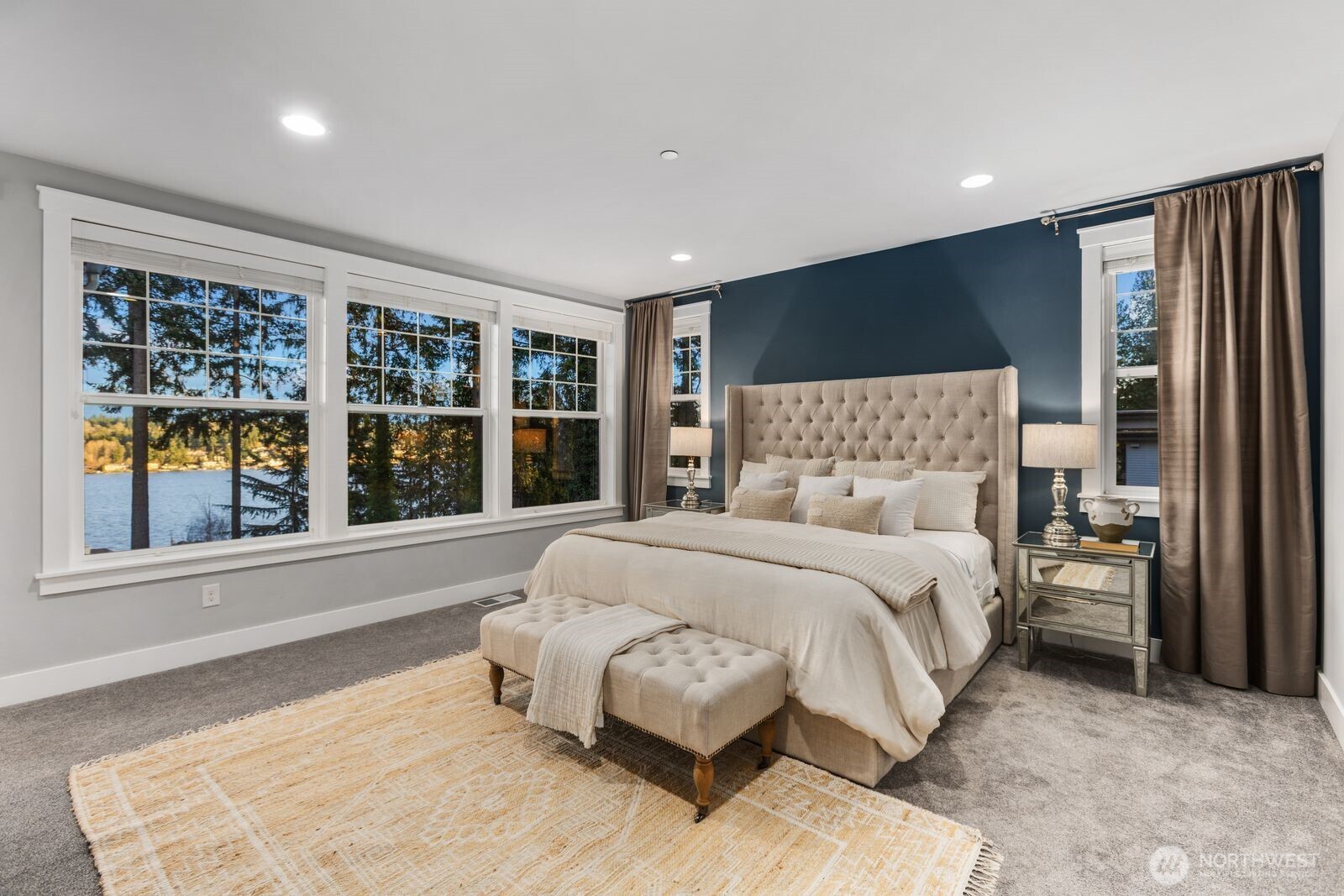 8411 NE 110th Place , Kirkland, WA 98034