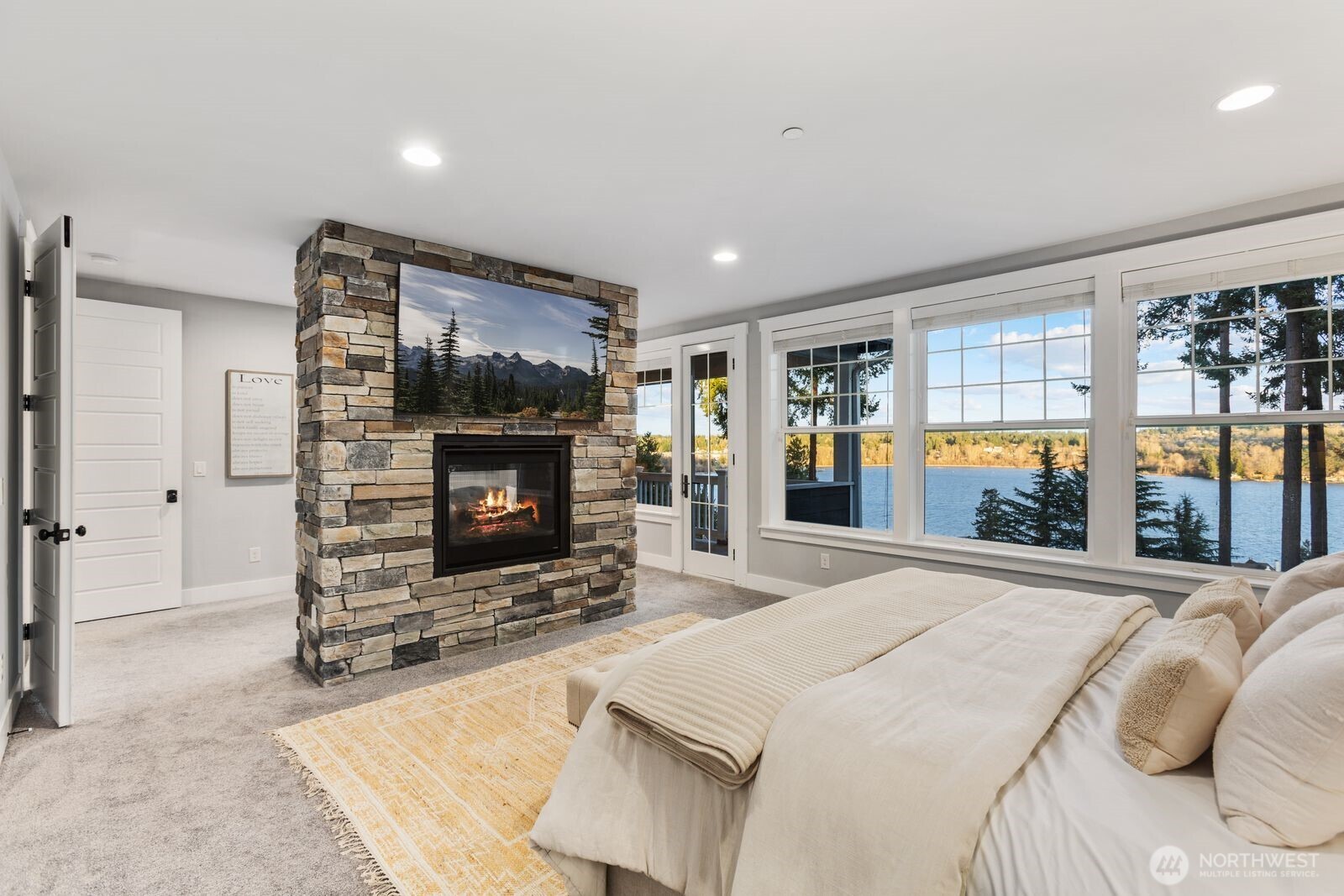 8411 NE 110th Place , Kirkland, WA 98034