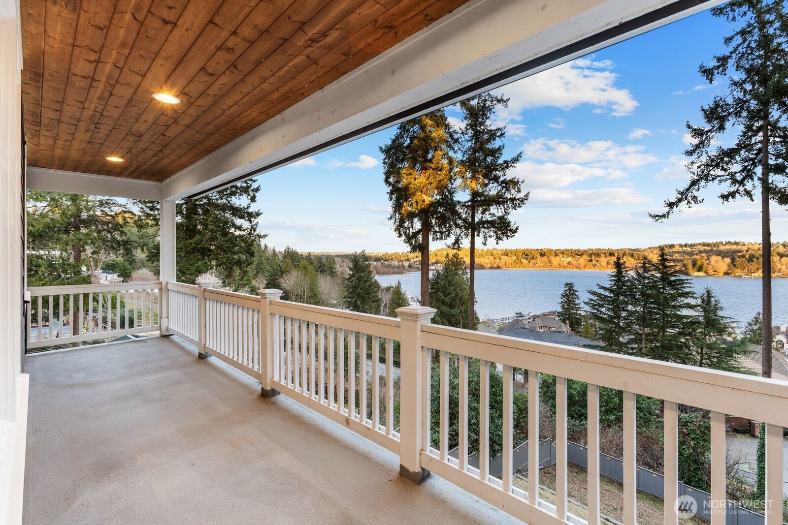 8411 NE 110th Place , Kirkland, WA 98034