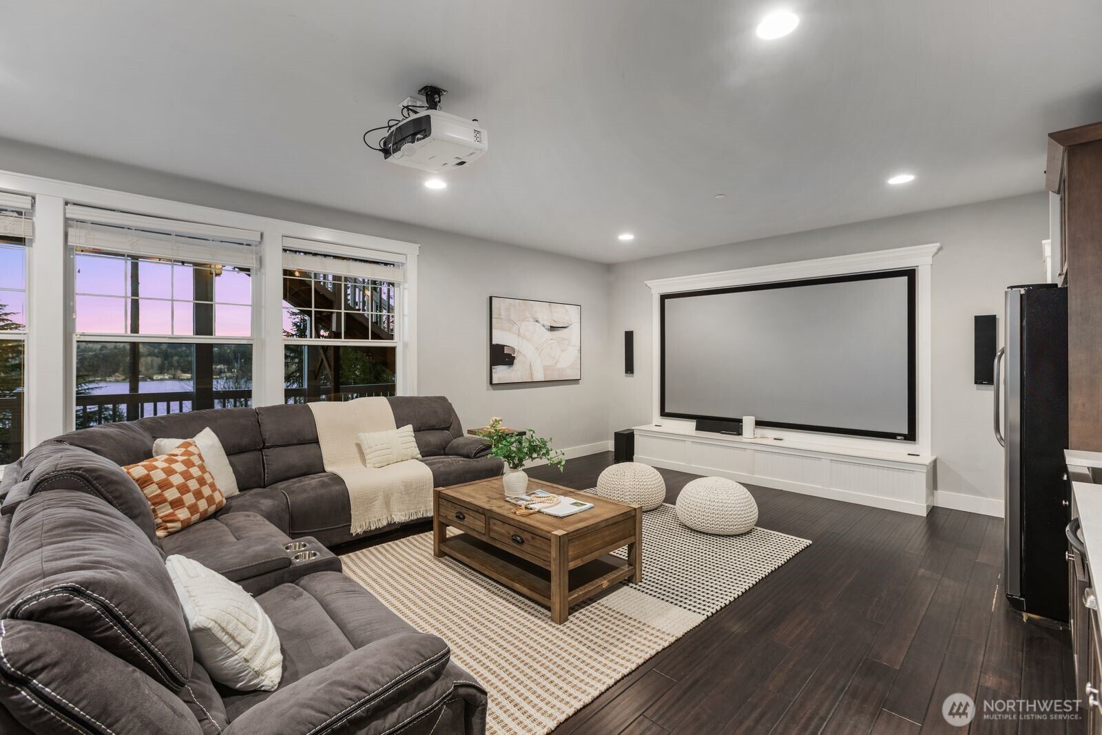 8411 NE 110th Place , Kirkland, WA 98034