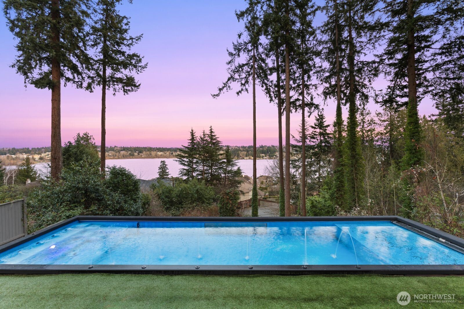 8411 NE 110th Place , Kirkland, WA 98034