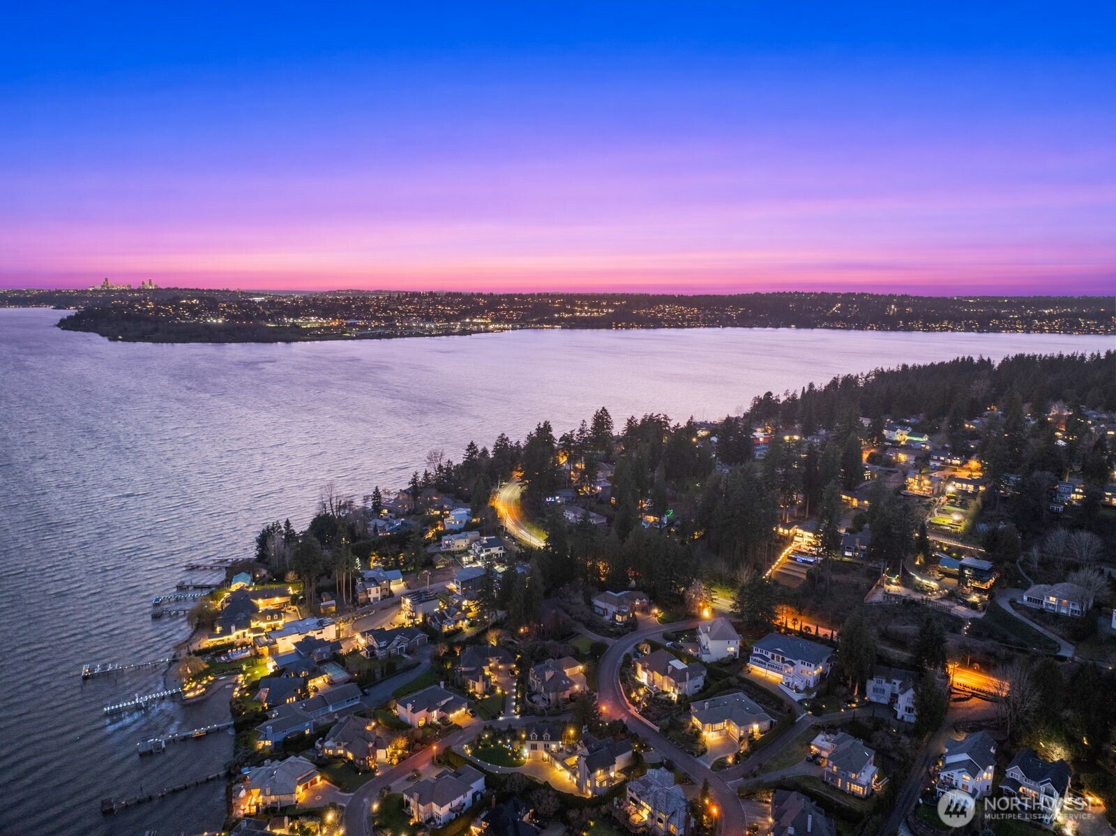 8411 NE 110th Place , Kirkland, WA 98034