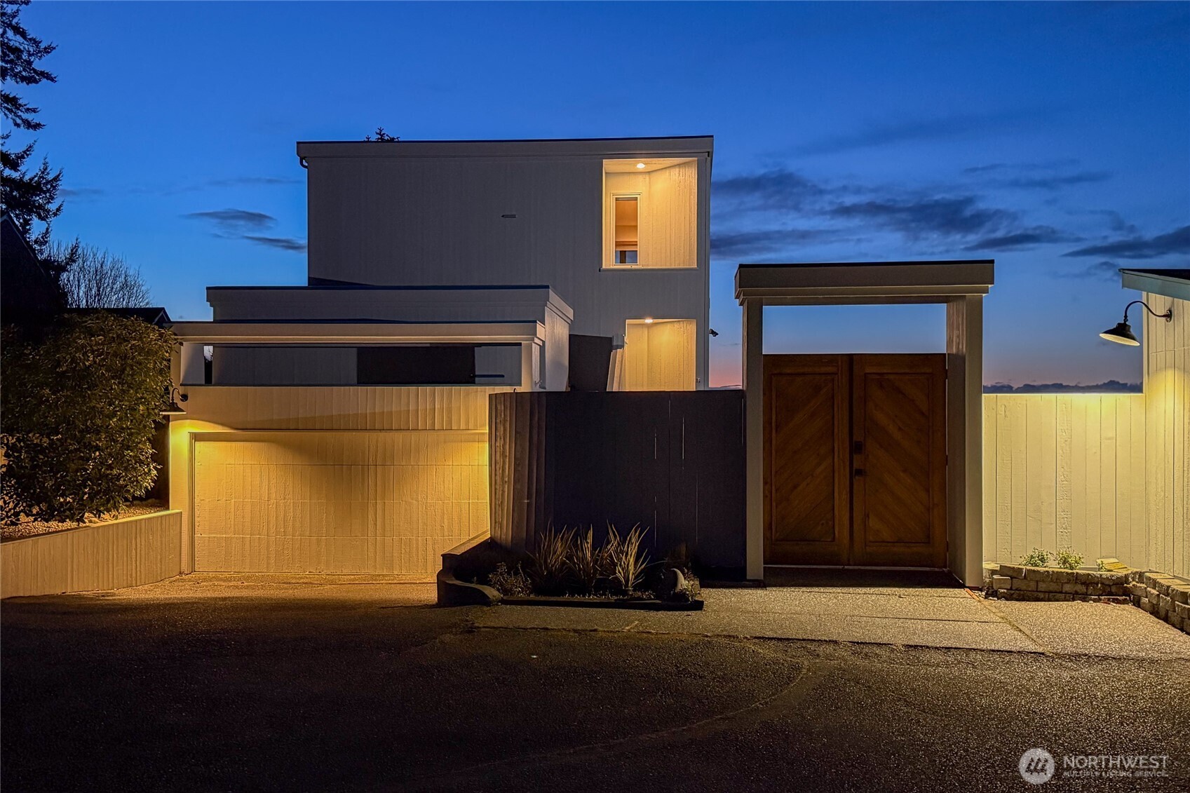 4042 Soundview Drive W, University Place, WA 98466