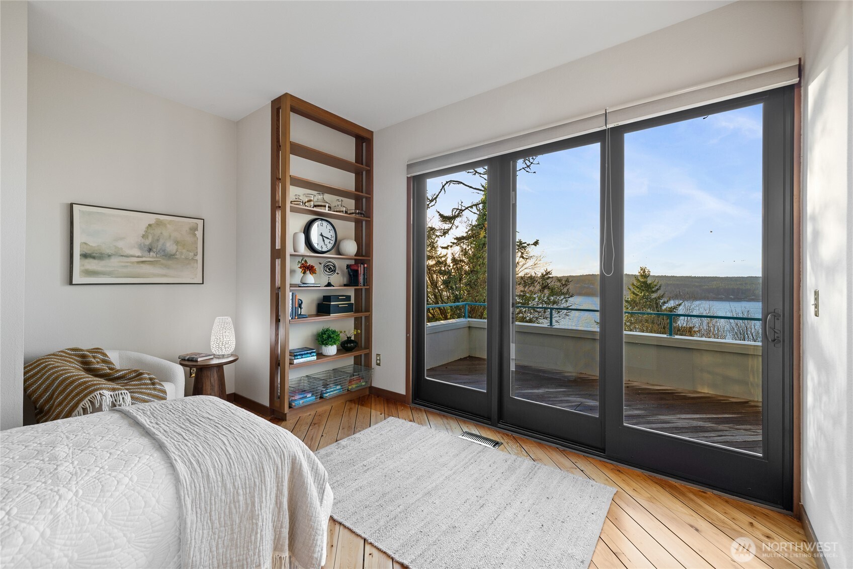 4042 Soundview Drive W, University Place, WA 98466