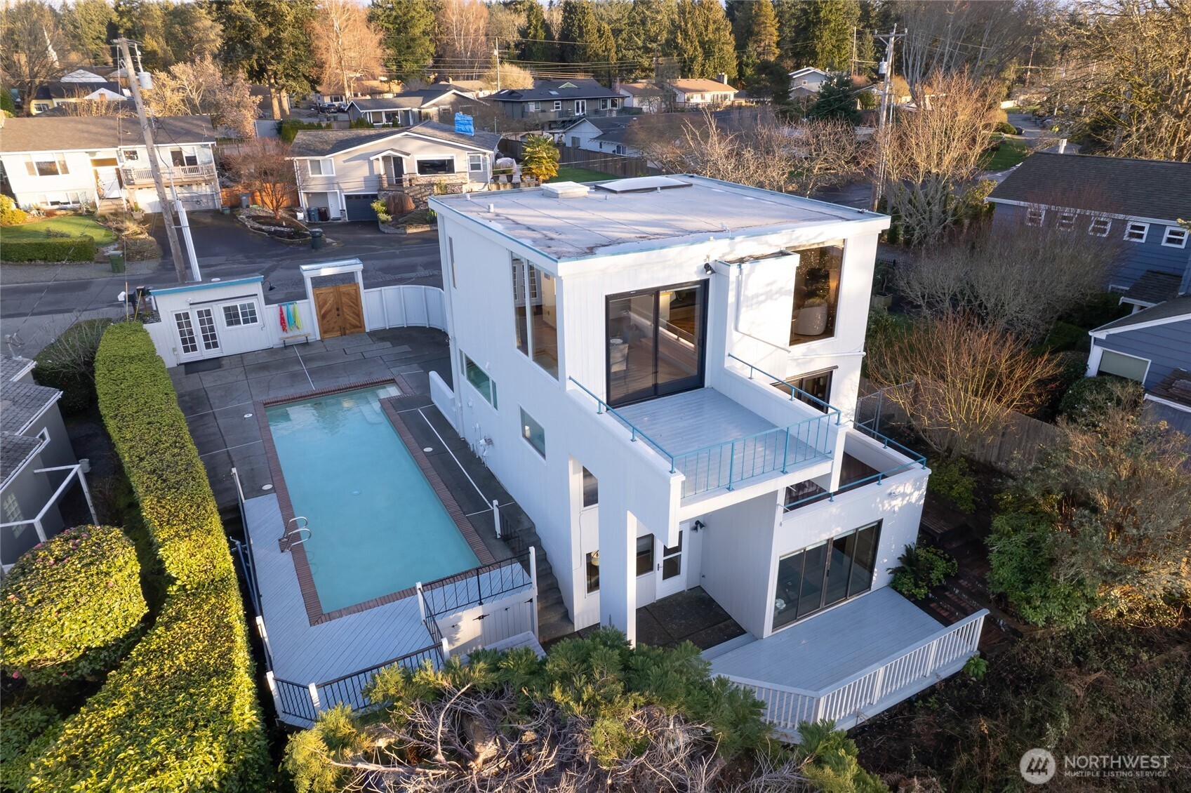 4042 Soundview Drive W, University Place, WA 98466