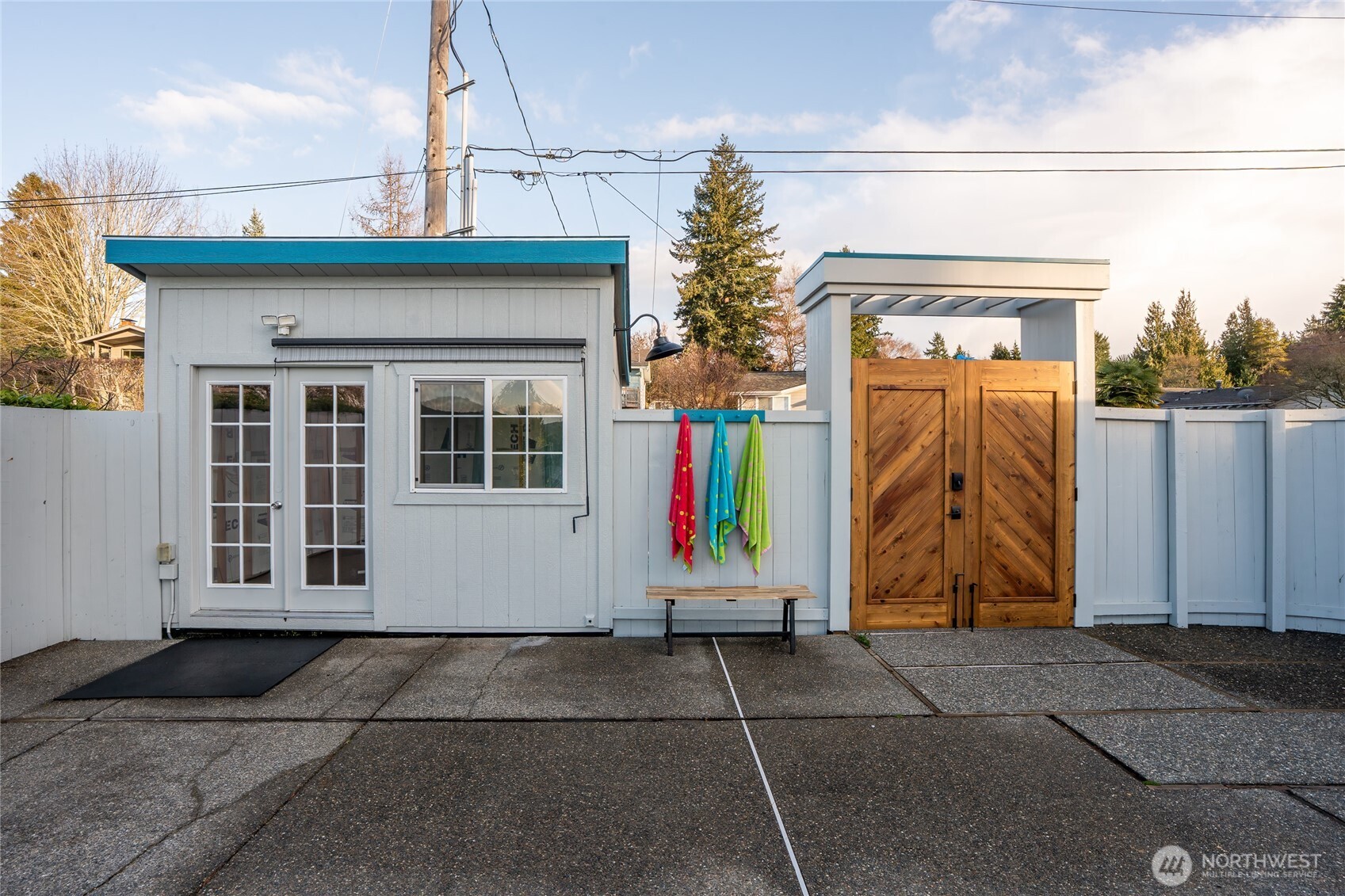 4042 Soundview Drive W, University Place, WA 98466