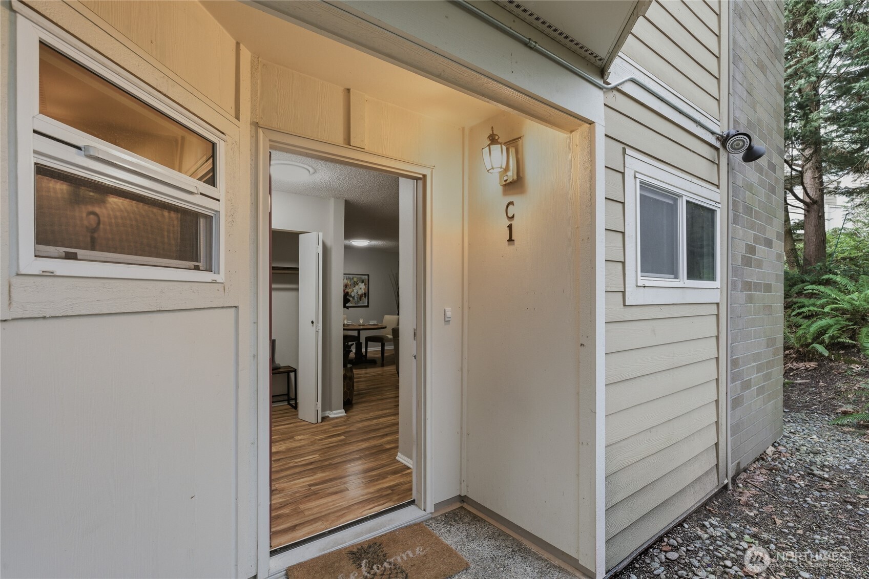 14651 NE 40th Street #C1, Bellevue, WA 98007