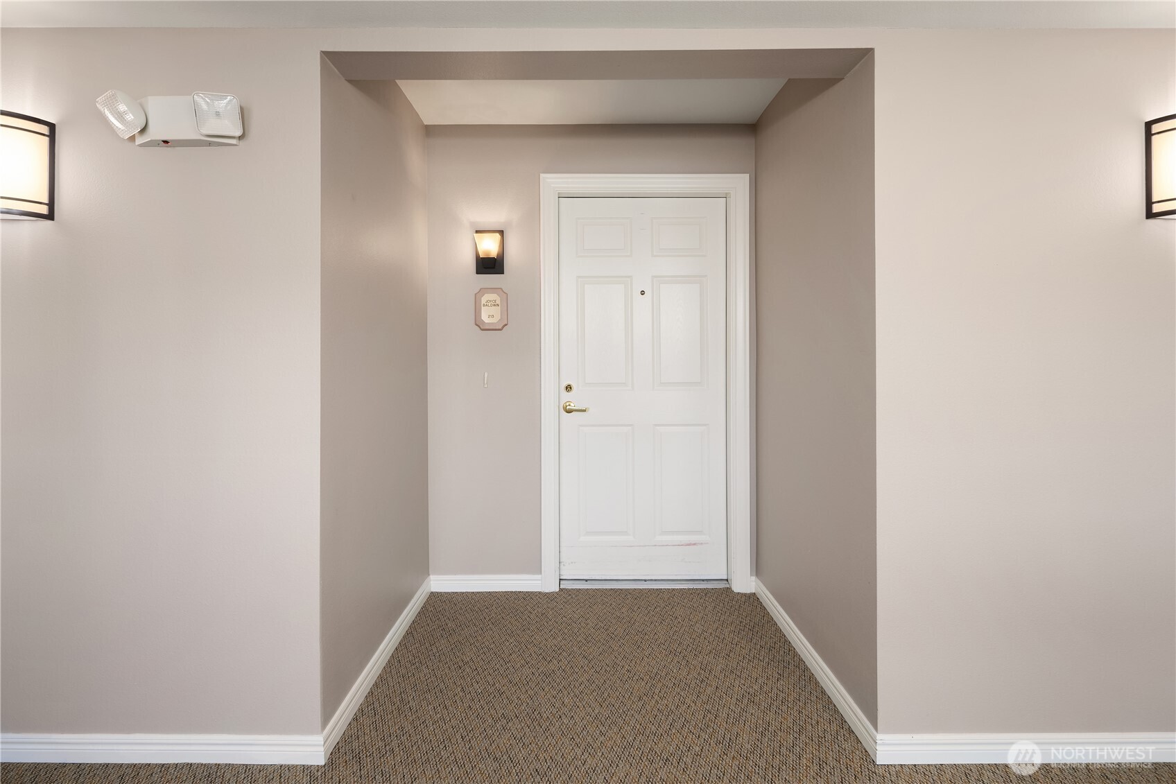 4133 224th Lane SE #213, Issaquah, WA 98029