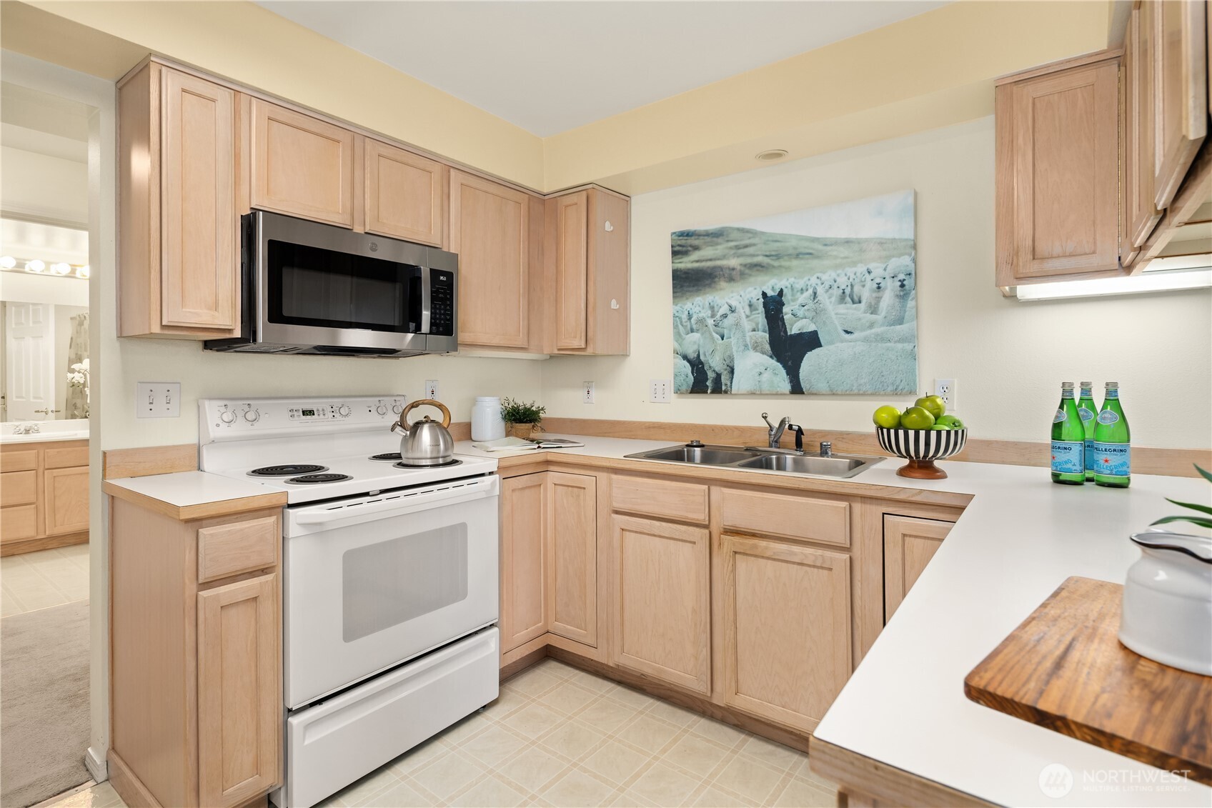 4133 224th Lane SE #213, Issaquah, WA 98029