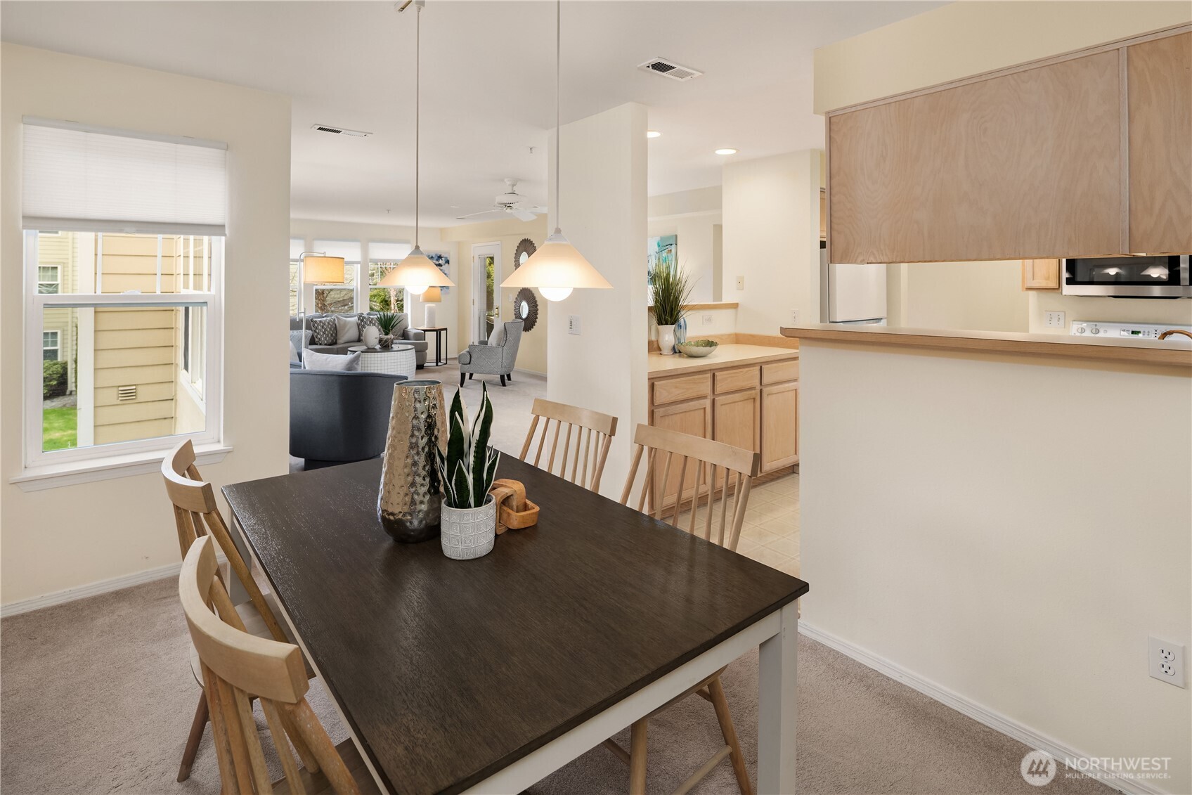 4133 224th Lane SE #213, Issaquah, WA 98029