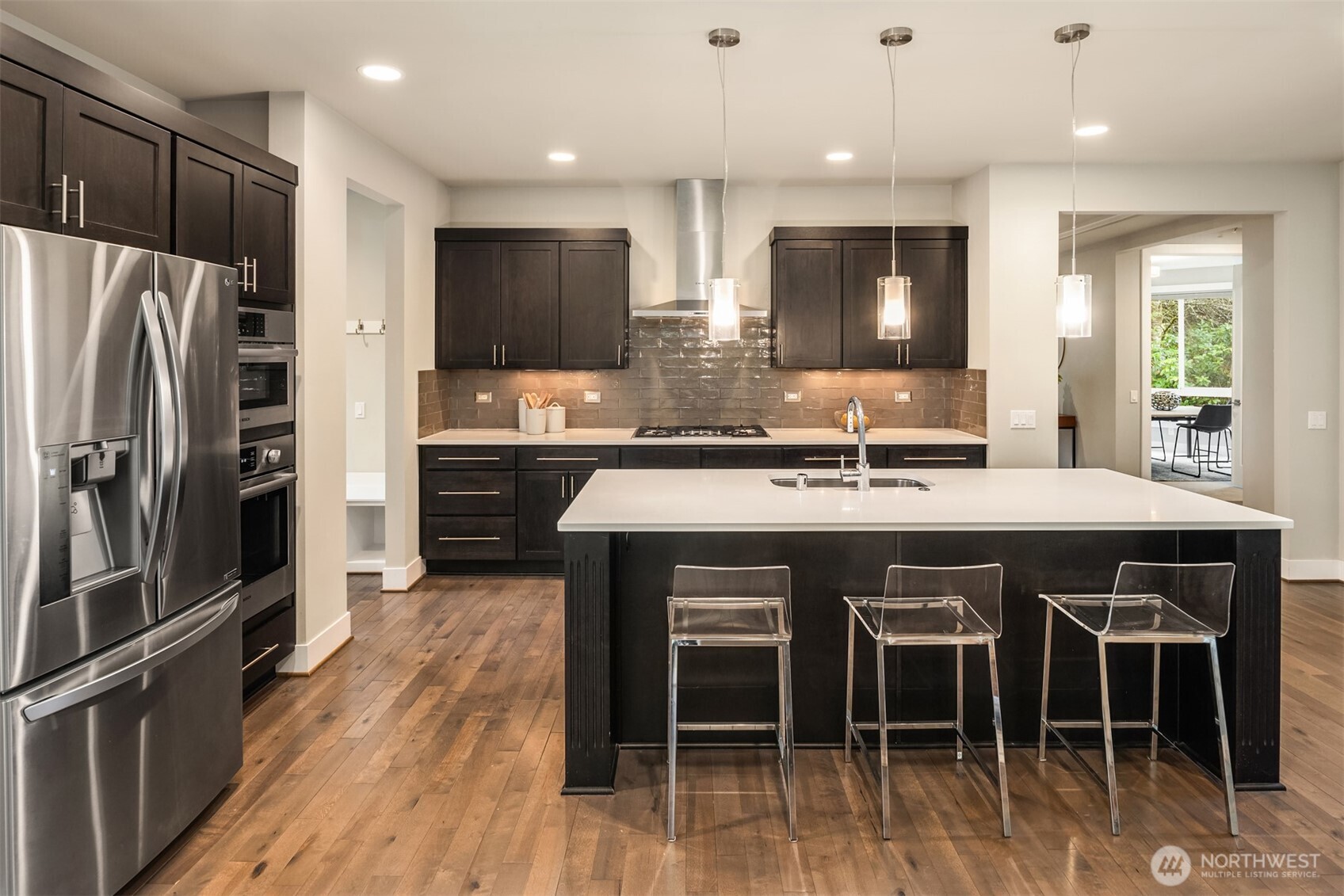 9726 Slater Avenue NE, Kirkland, WA 98033