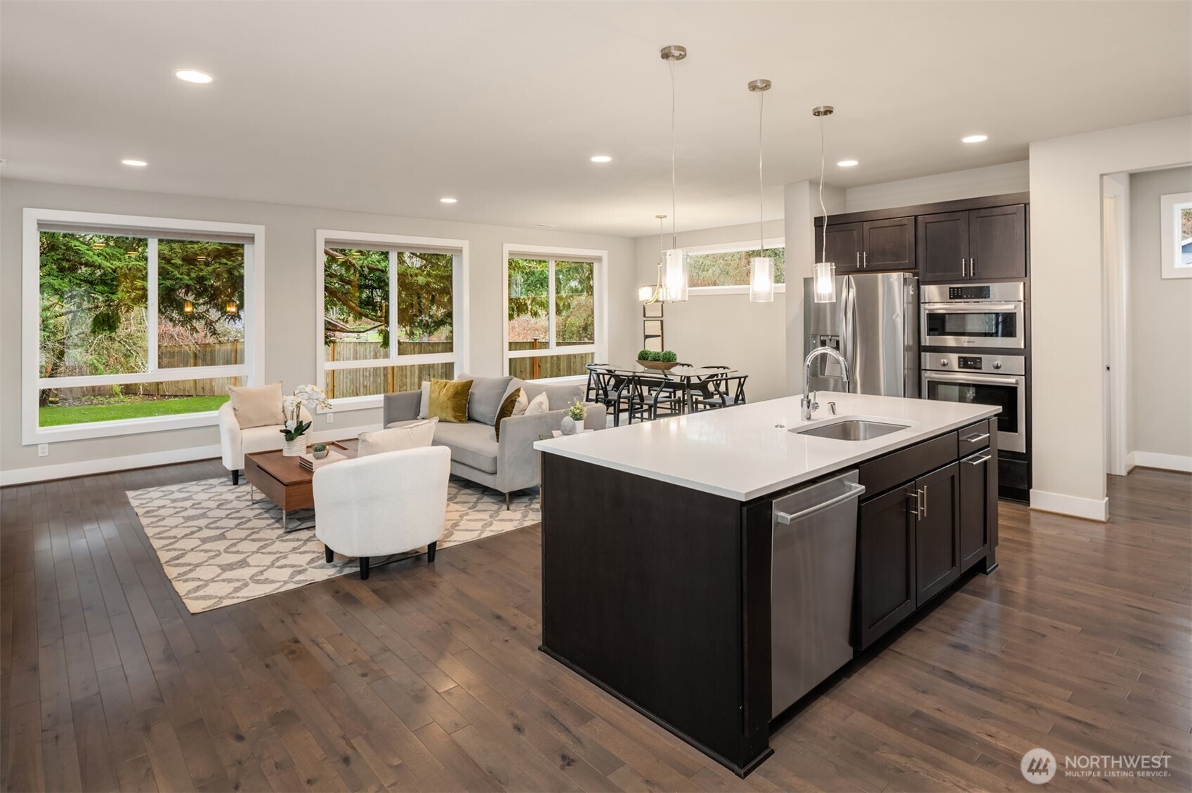 9726 Slater Avenue NE, Kirkland, WA 98033