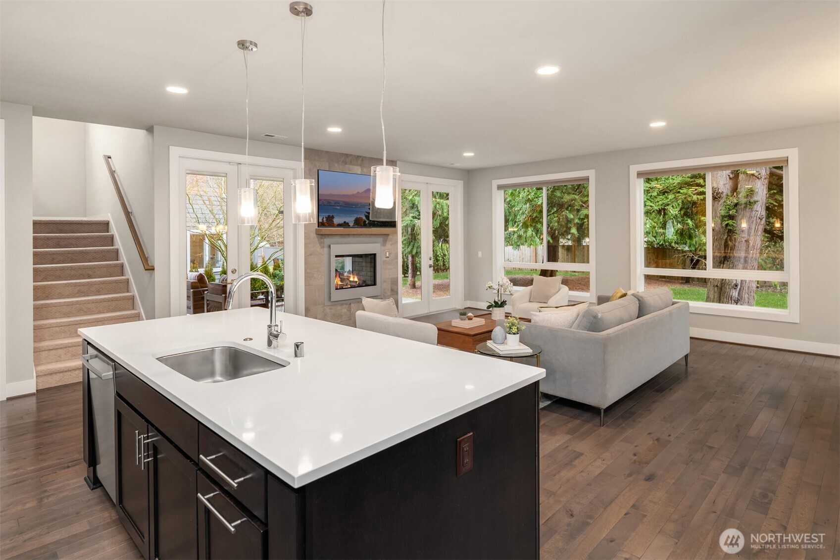 9726 Slater Avenue NE, Kirkland, WA 98033