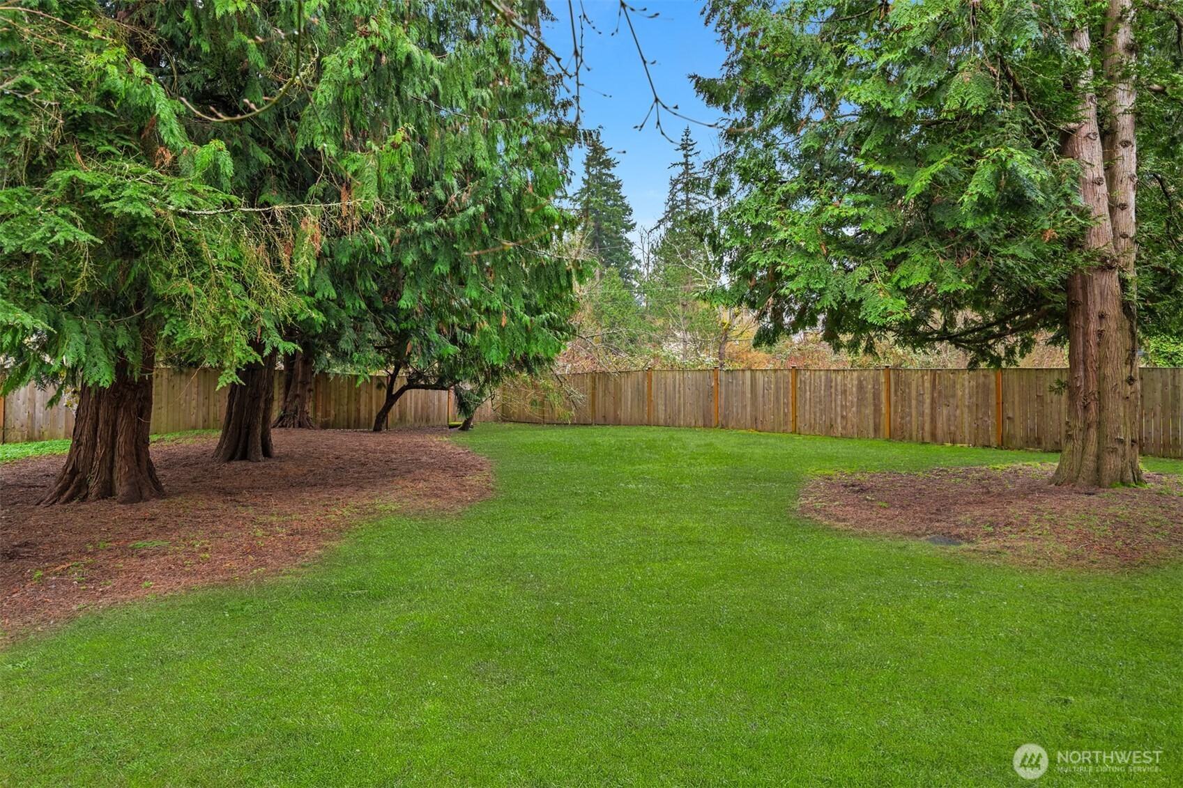 9726 Slater Avenue NE, Kirkland, WA 98033
