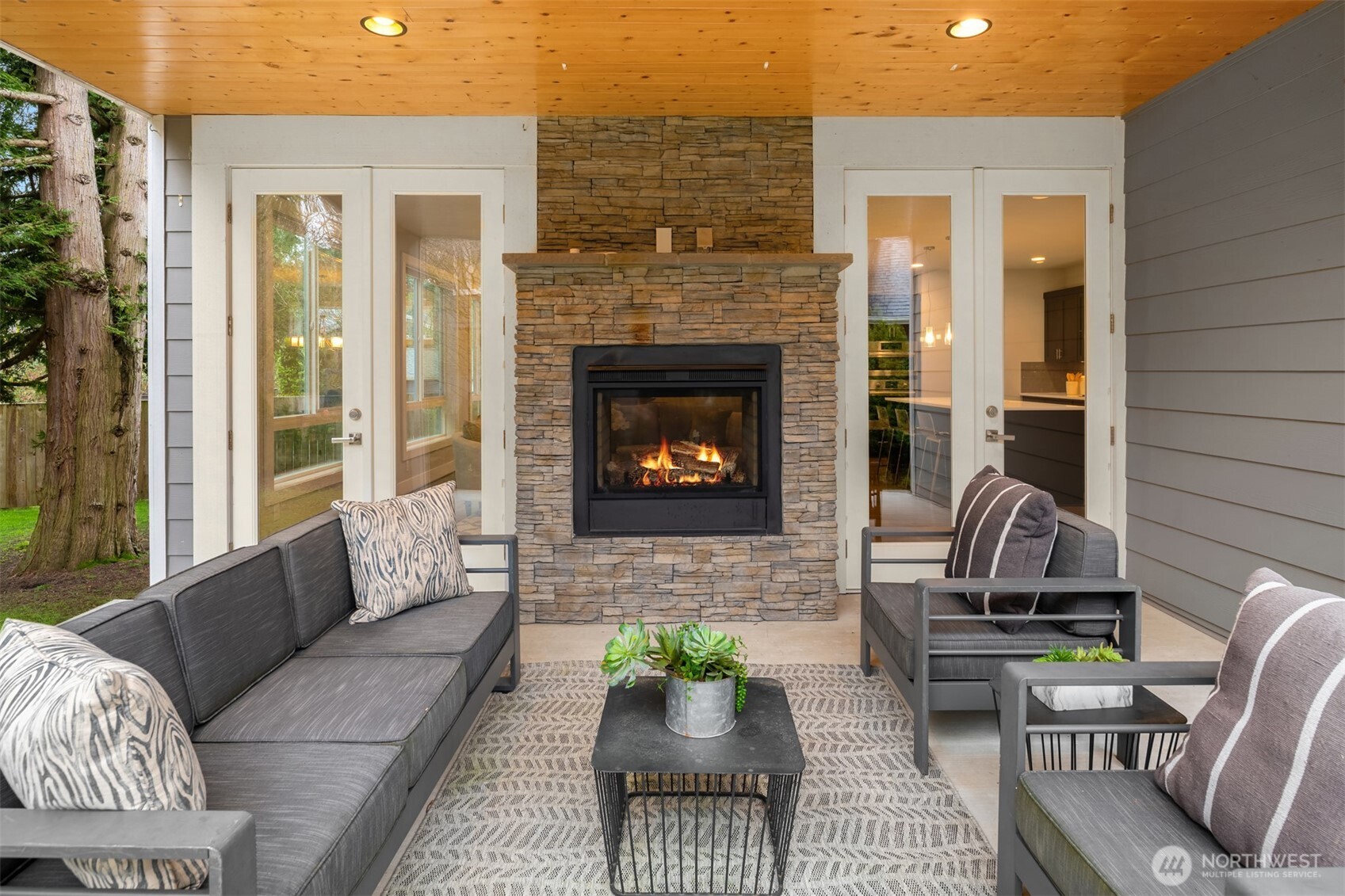 9726 Slater Avenue NE, Kirkland, WA 98033