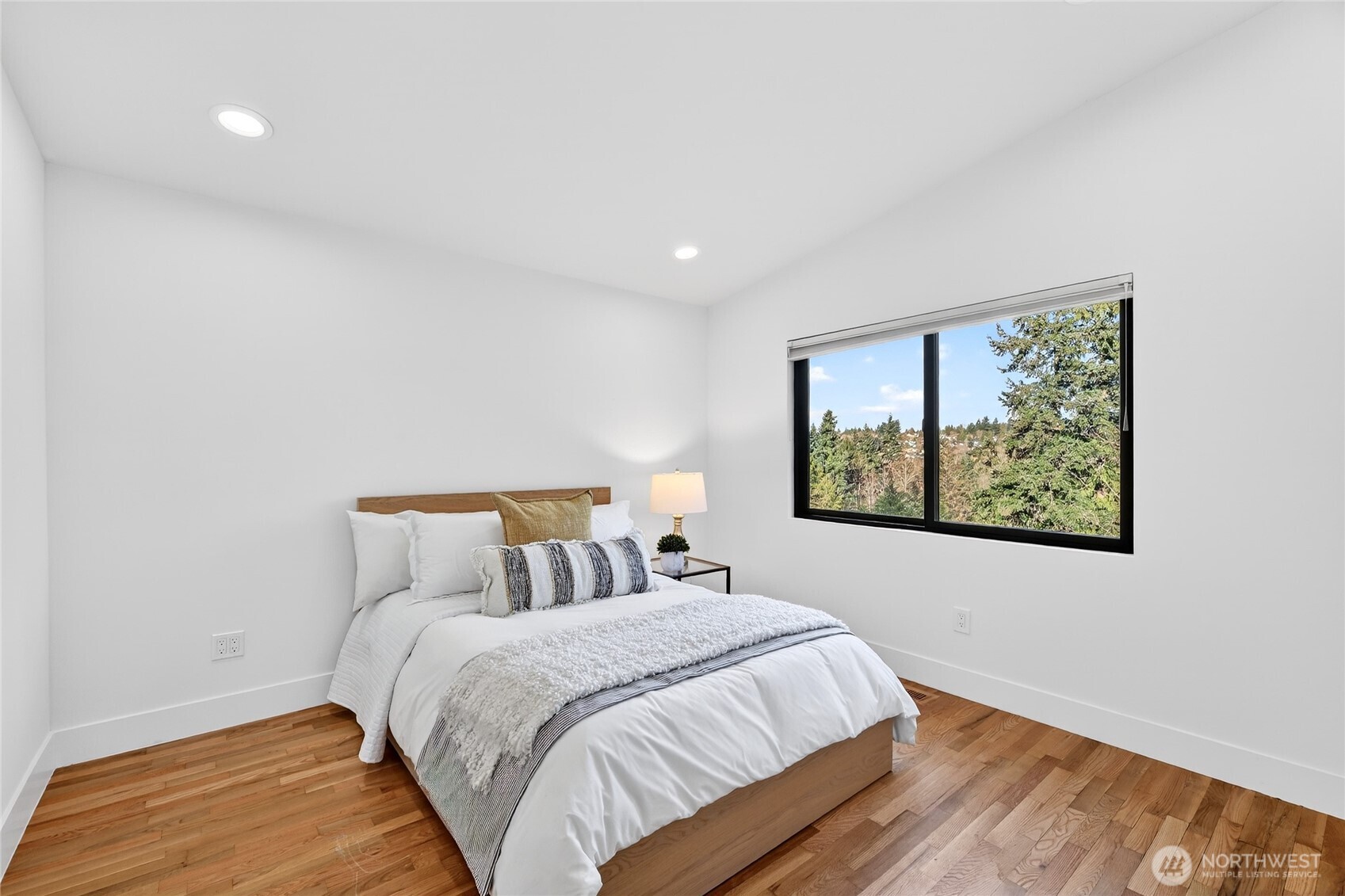 2332 128th Avenue SE, Bellevue, WA 98005