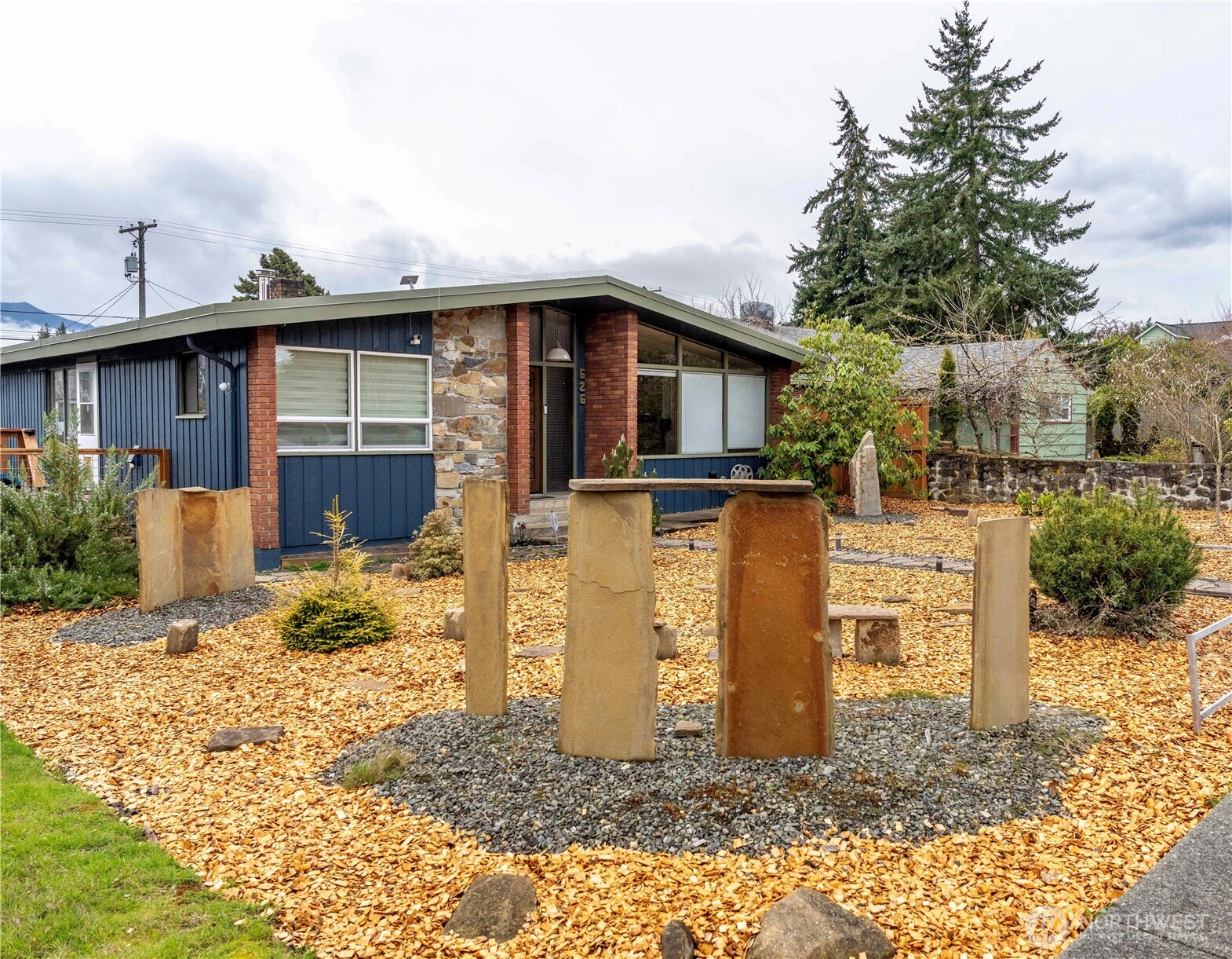 626 E Georgiana Street , Port Angeles, WA 98362