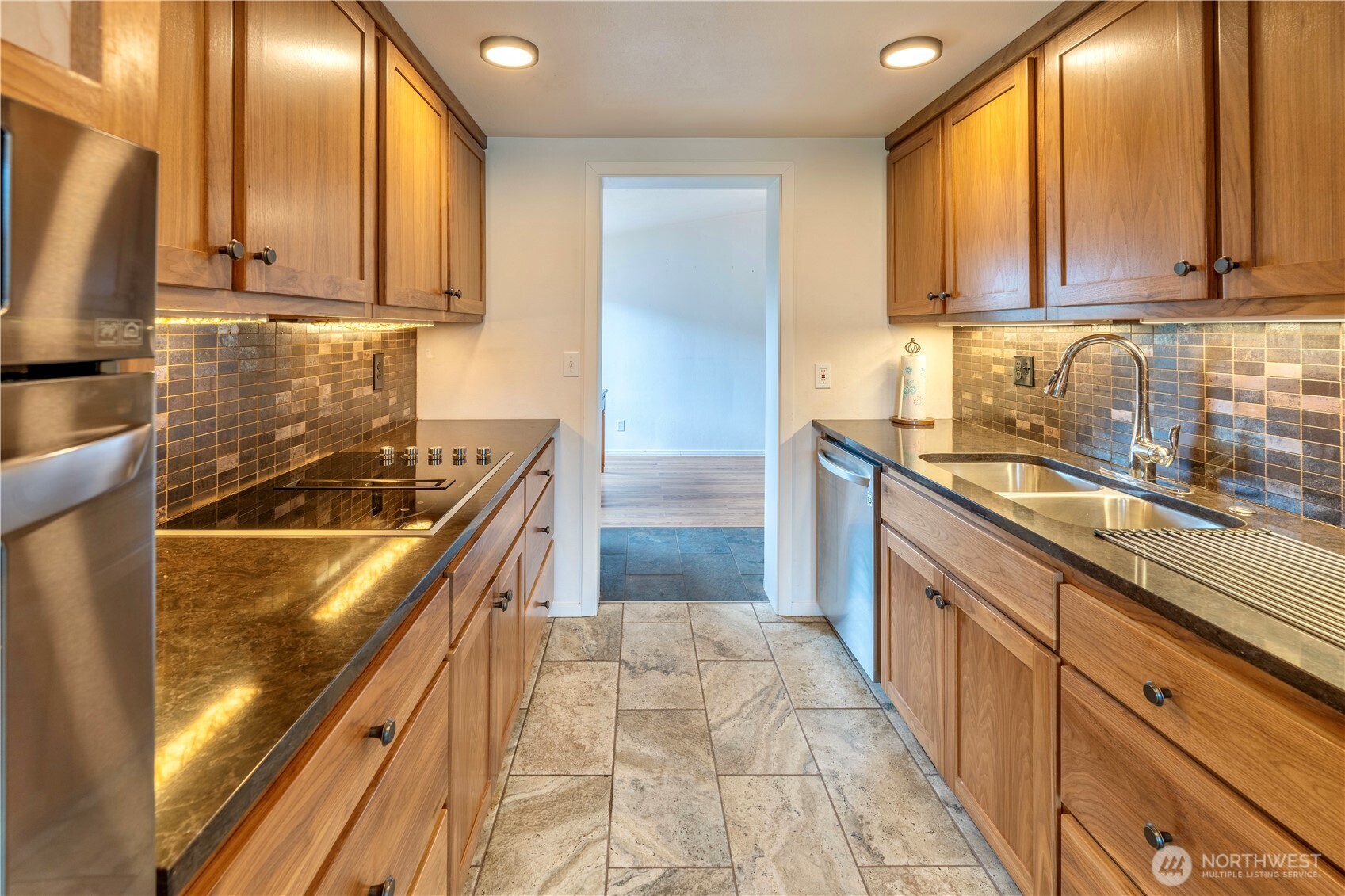 626 E Georgiana Street , Port Angeles, WA 98362