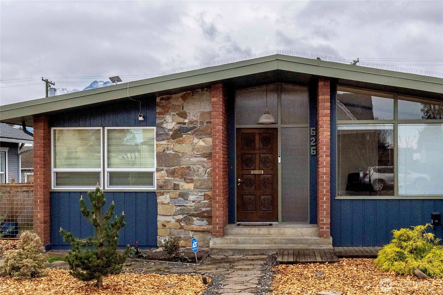 626 E Georgiana Street , Port Angeles, WA 98362