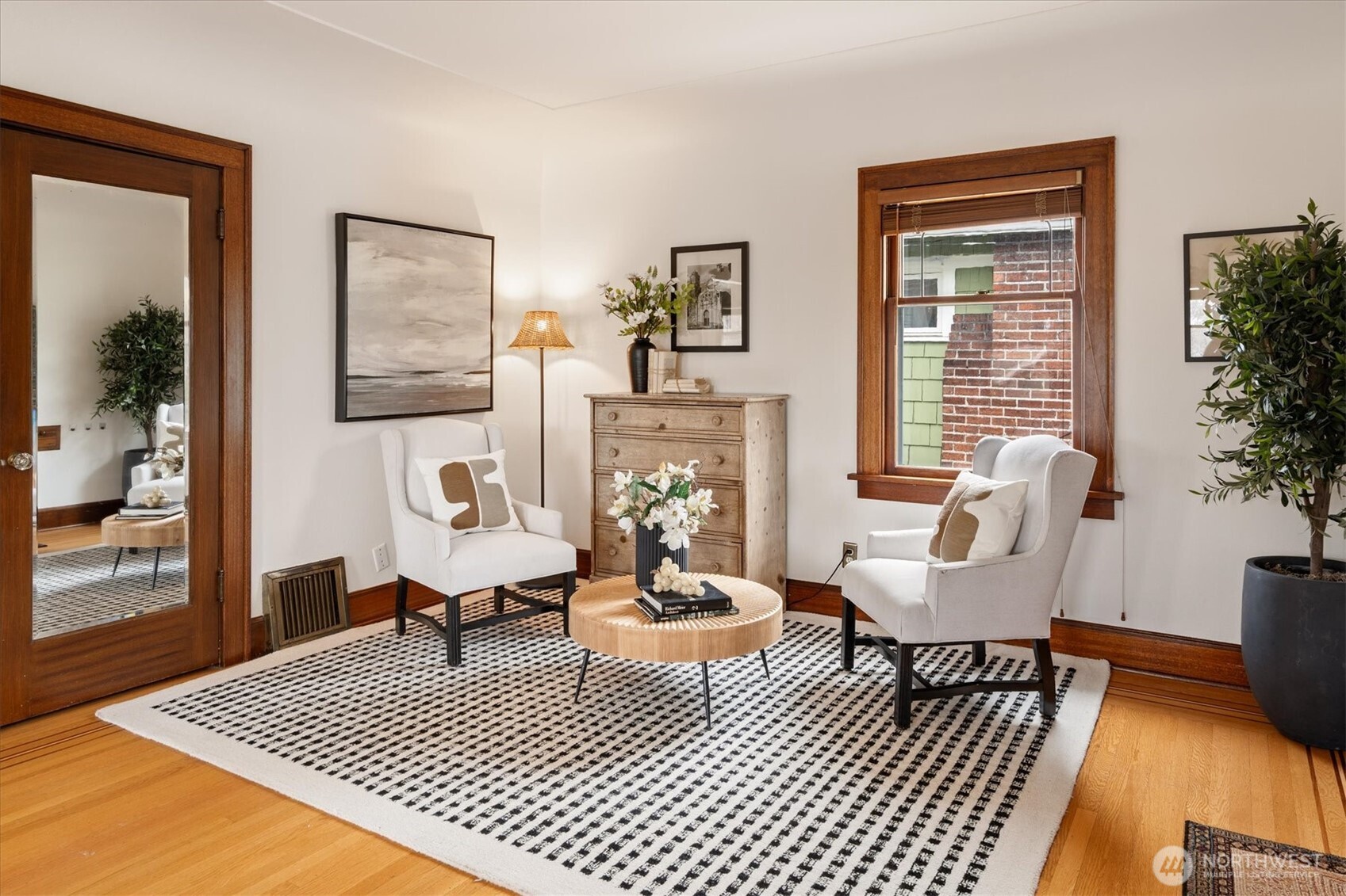 5701 30th Avenue NE, Seattle, WA 98105