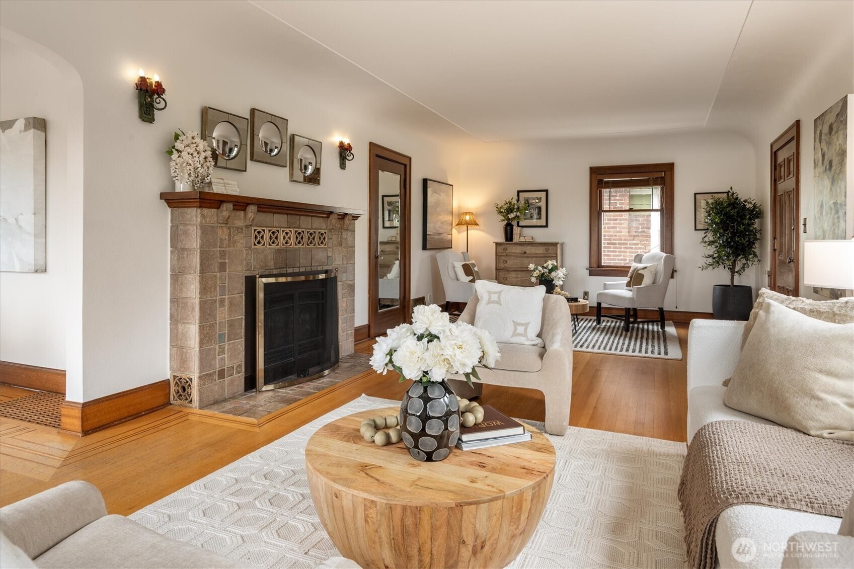 5701 30th Avenue NE, Seattle, WA 98105