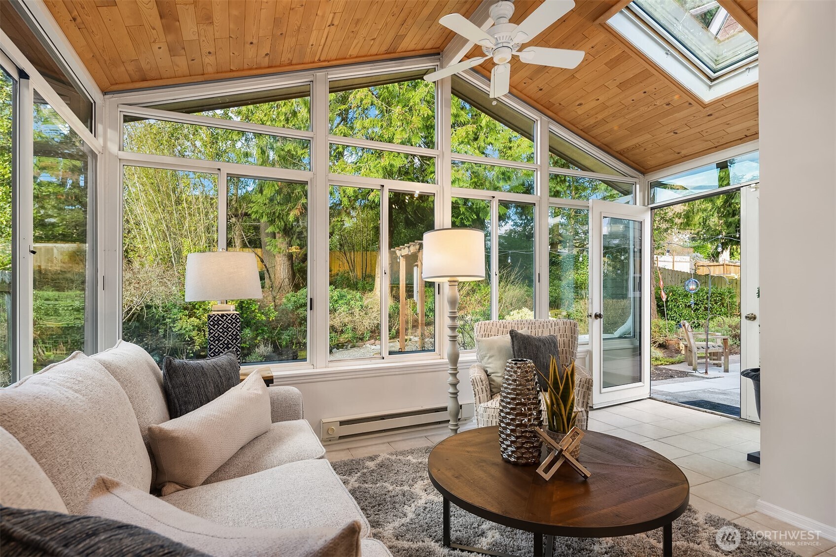 16042 Lake Hills Boulevard , Bellevue, WA 98008-4949
