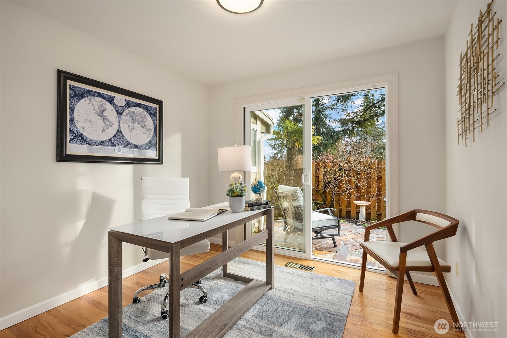 16042 Lake Hills Boulevard , Bellevue, WA 98008-4949