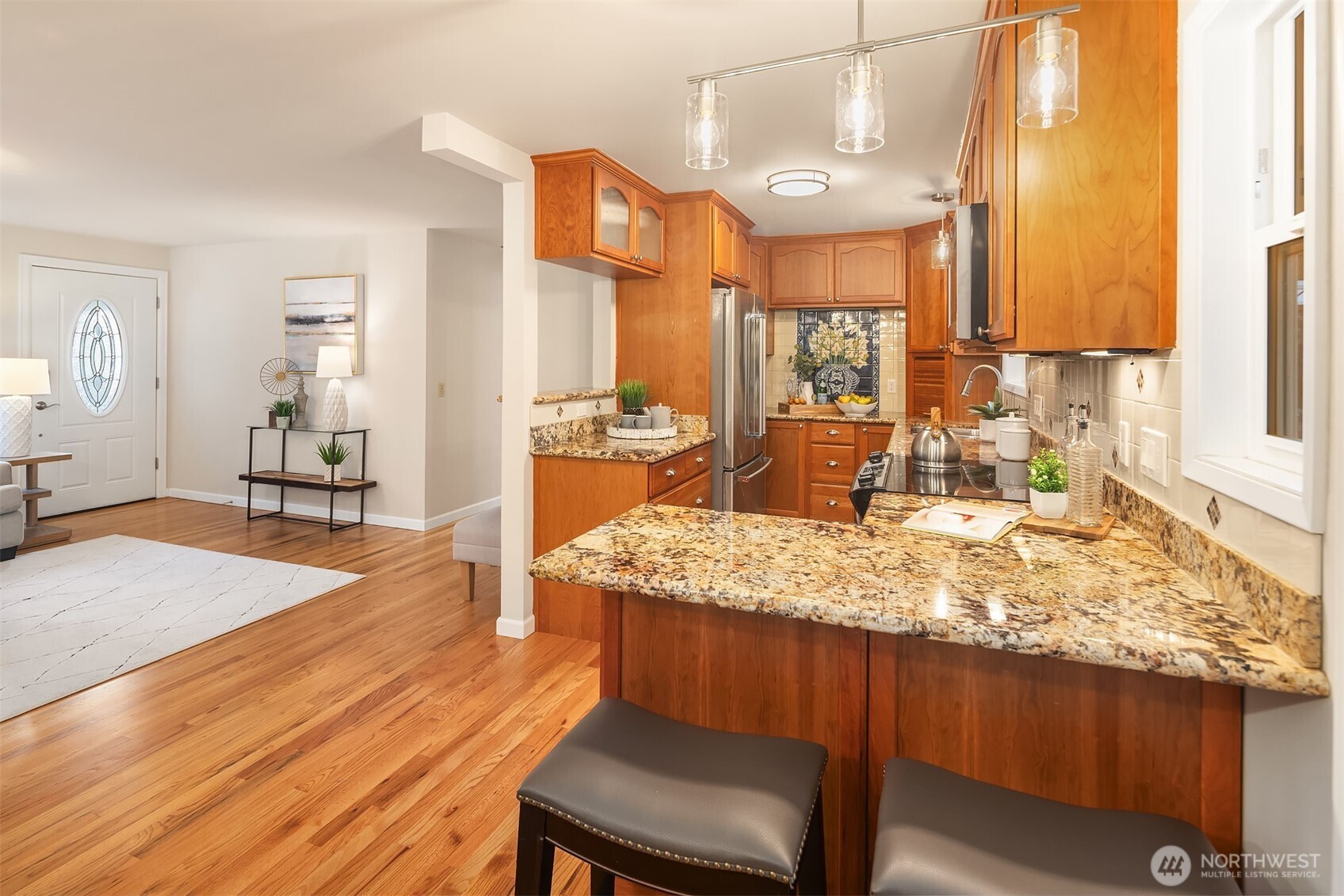 16042 Lake Hills Boulevard , Bellevue, WA 98008-4949