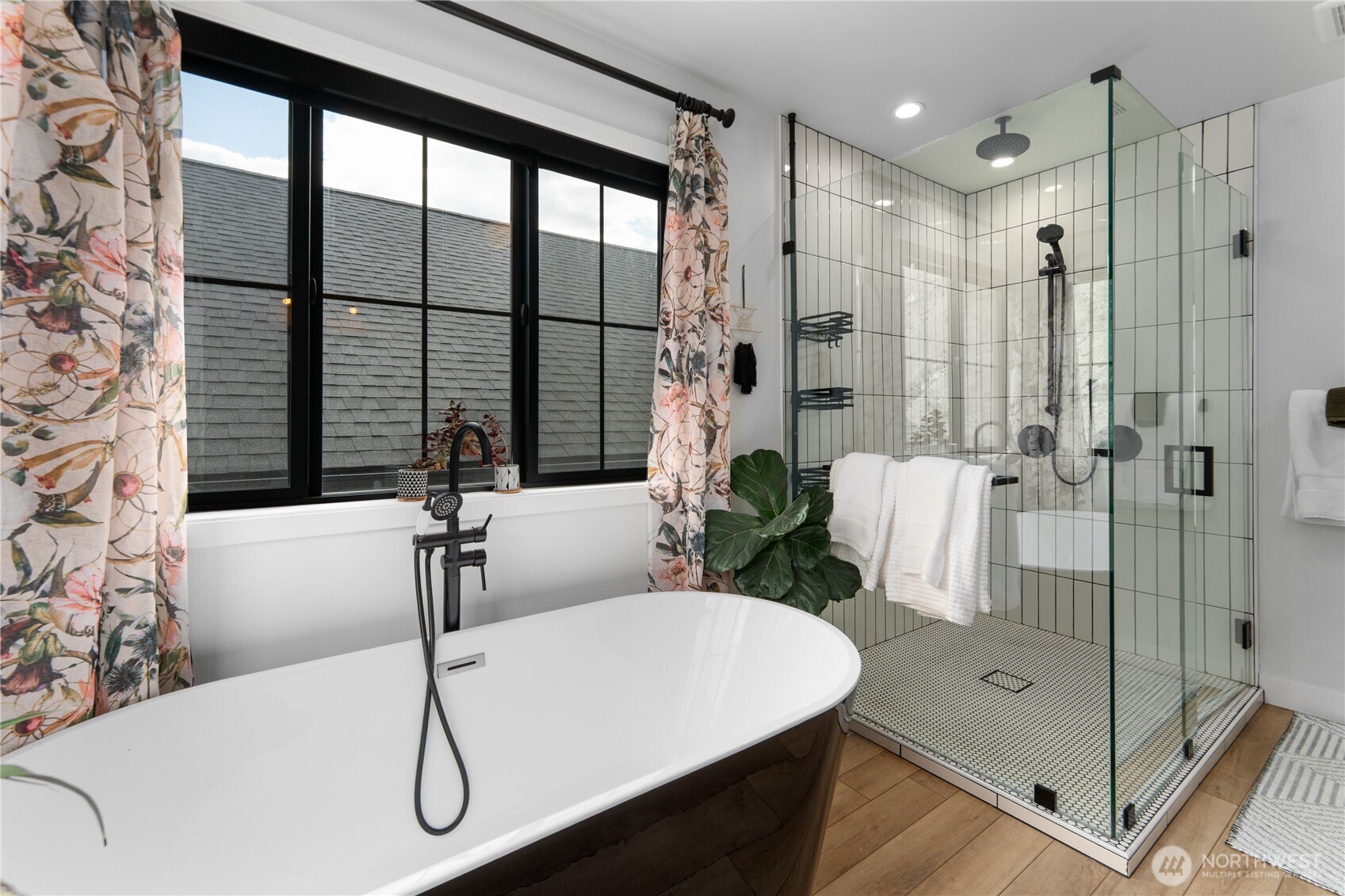 485 Hidden Lane , Chelan, WA 98816