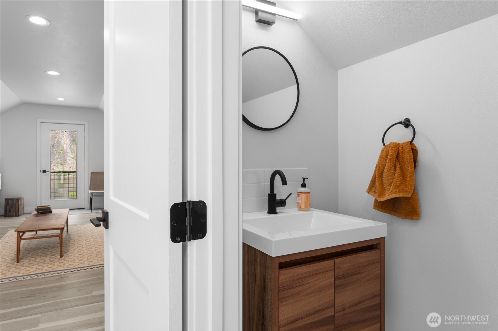 485 Hidden Lane , Chelan, WA 98816