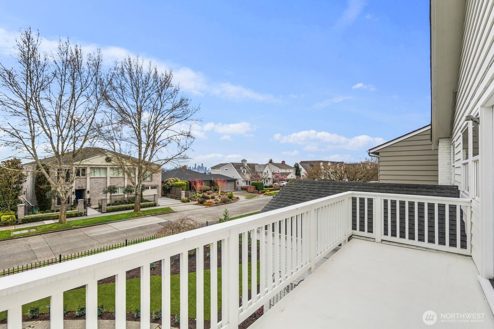 2647 39th Avenue W, Seattle, WA 98199