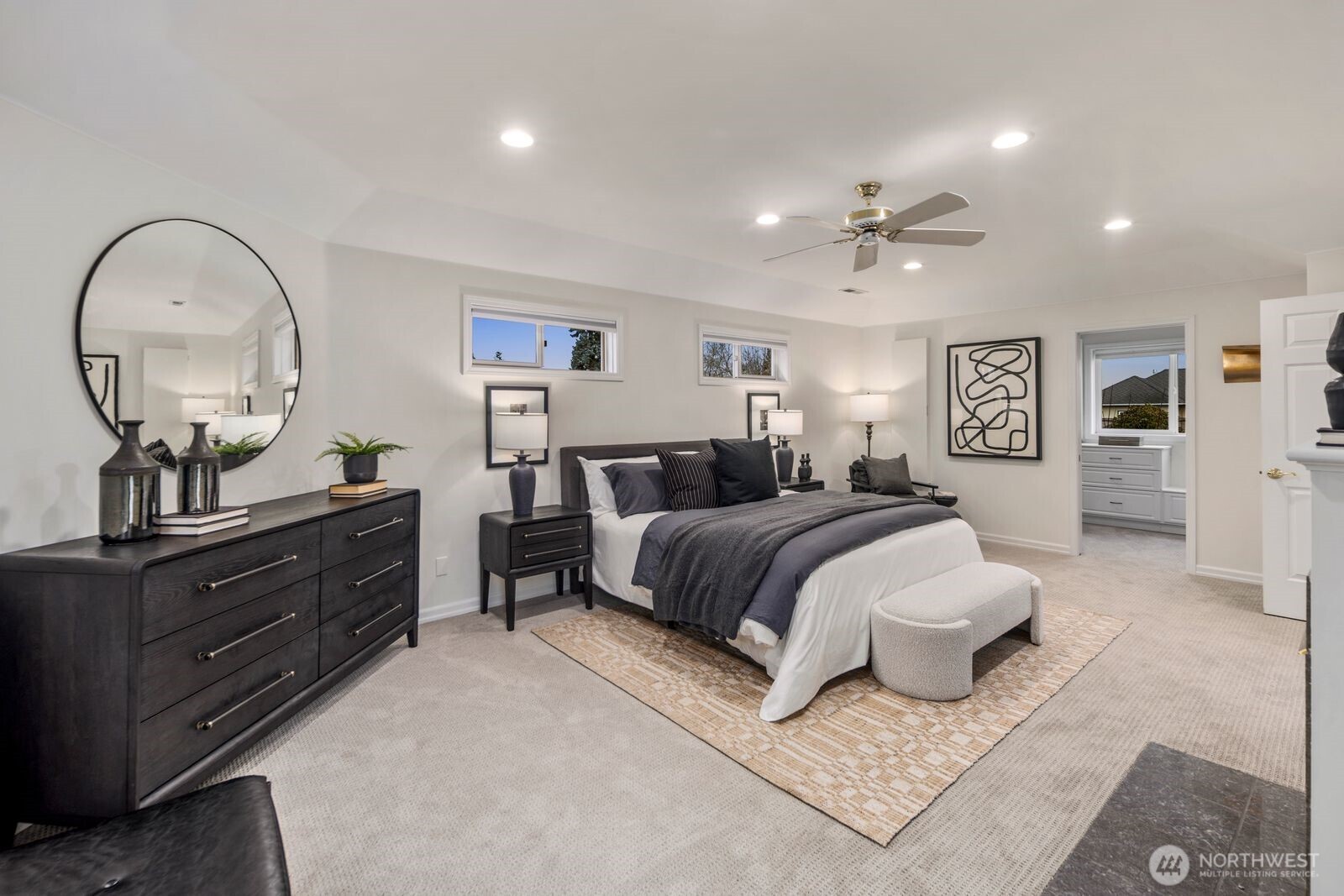 2647 39th Avenue W, Seattle, WA 98199