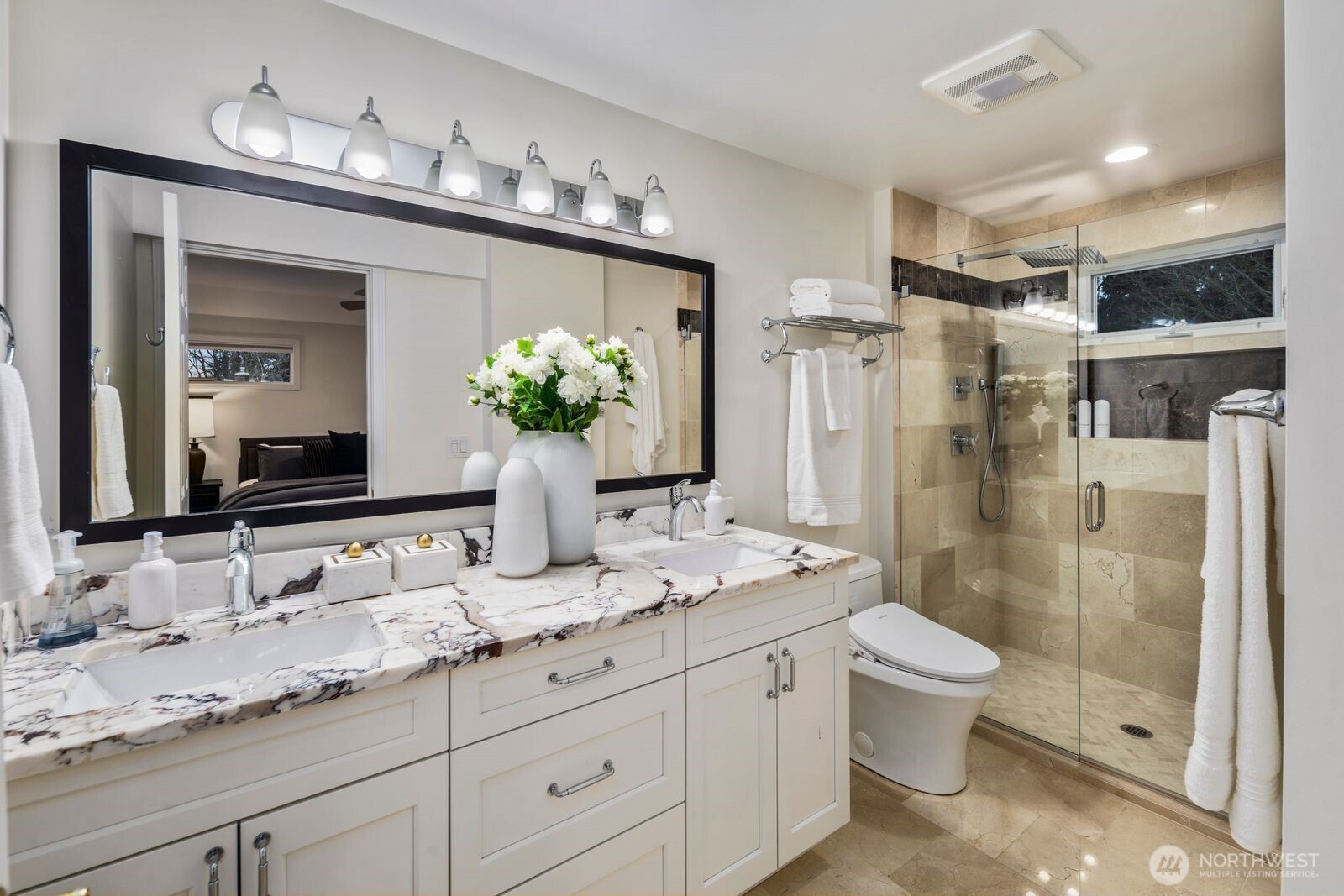 2647 39th Avenue W, Seattle, WA 98199