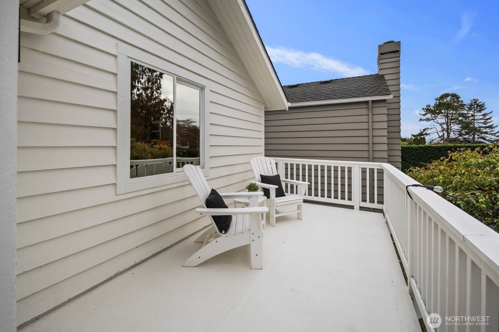 2647 39th Avenue W, Seattle, WA 98199