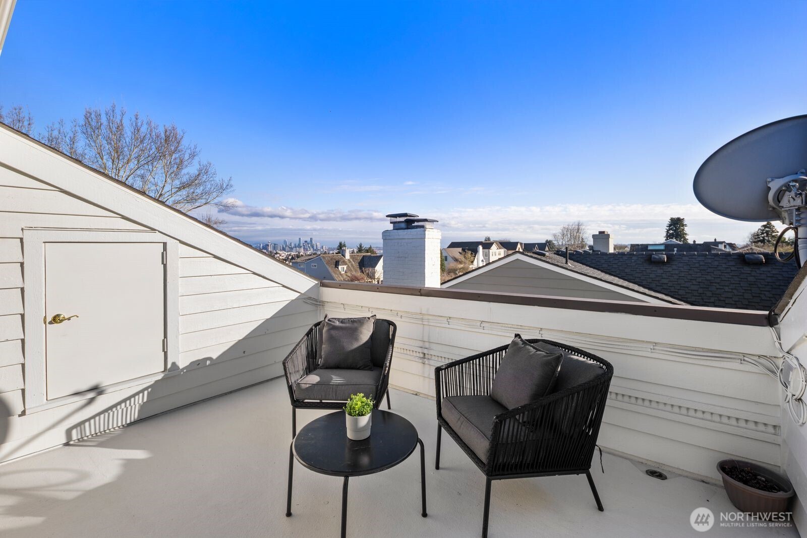 2647 39th Avenue W, Seattle, WA 98199