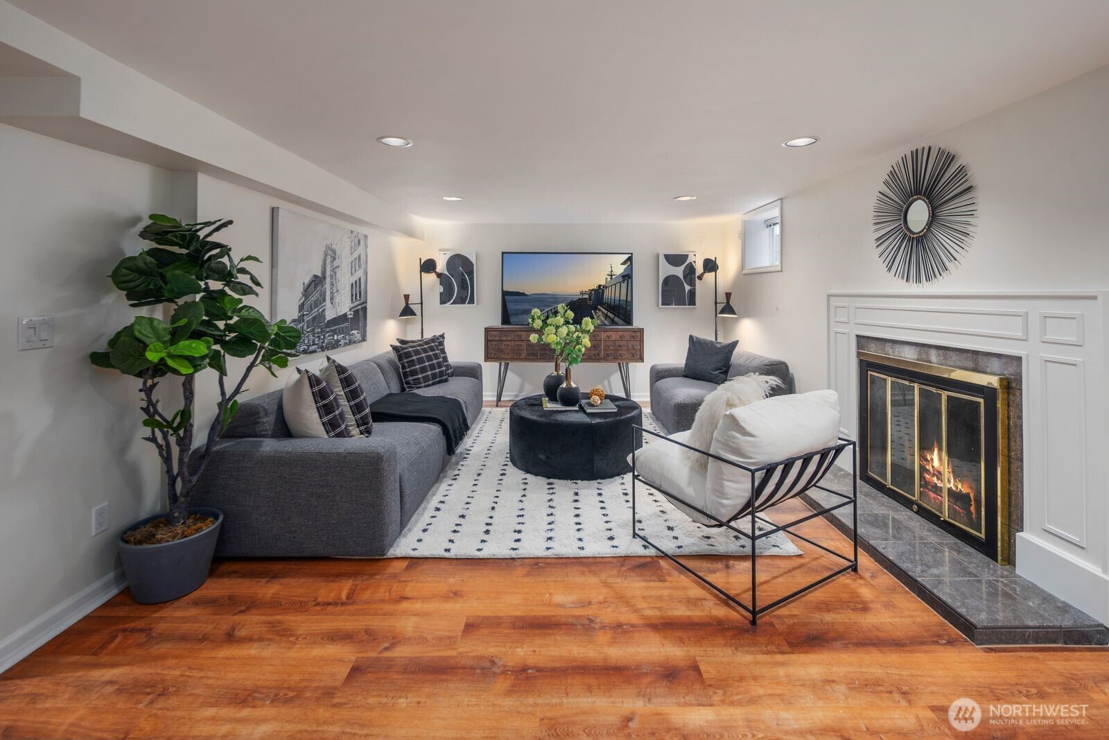 2647 39th Avenue W, Seattle, WA 98199