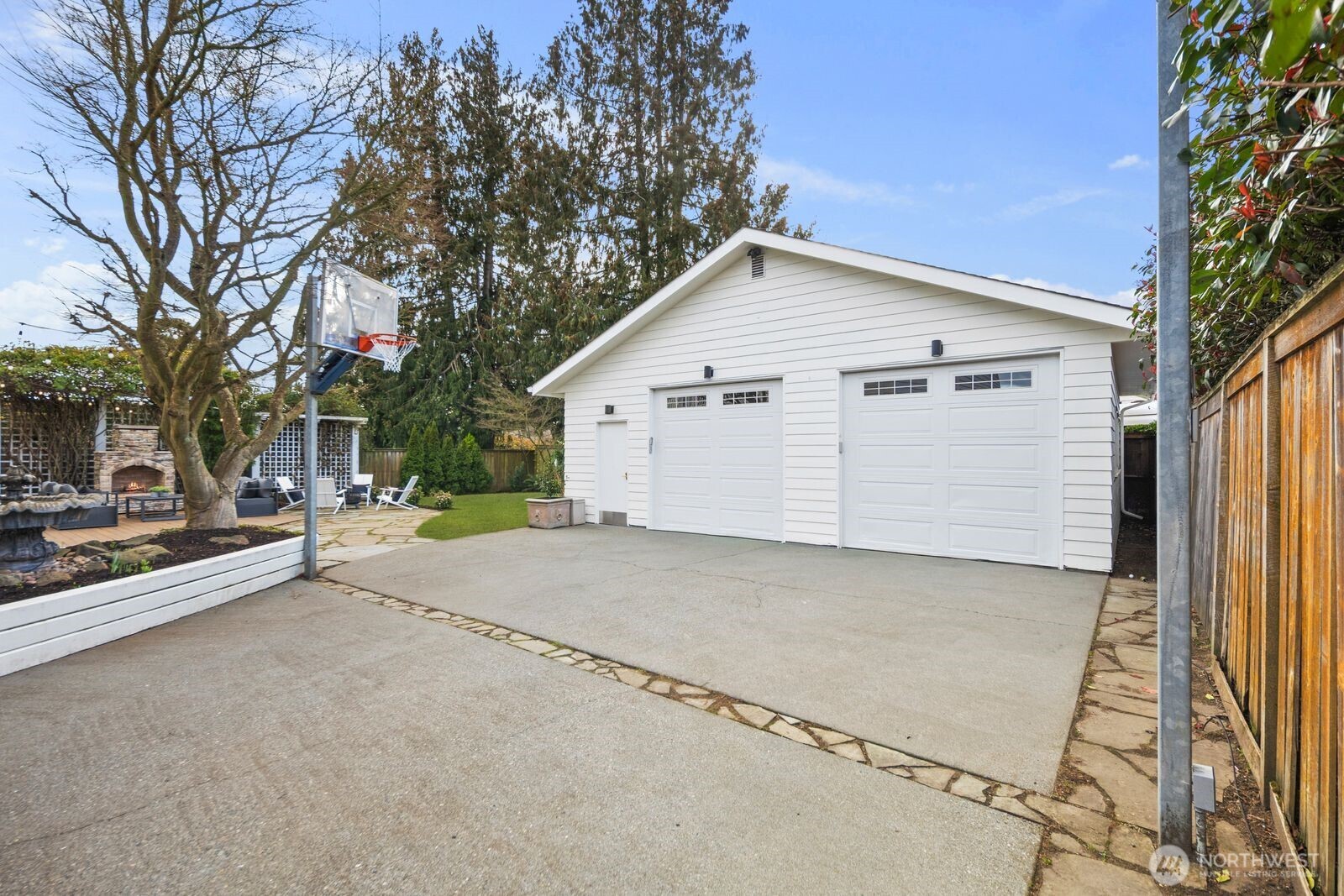 2647 39th Avenue W, Seattle, WA 98199