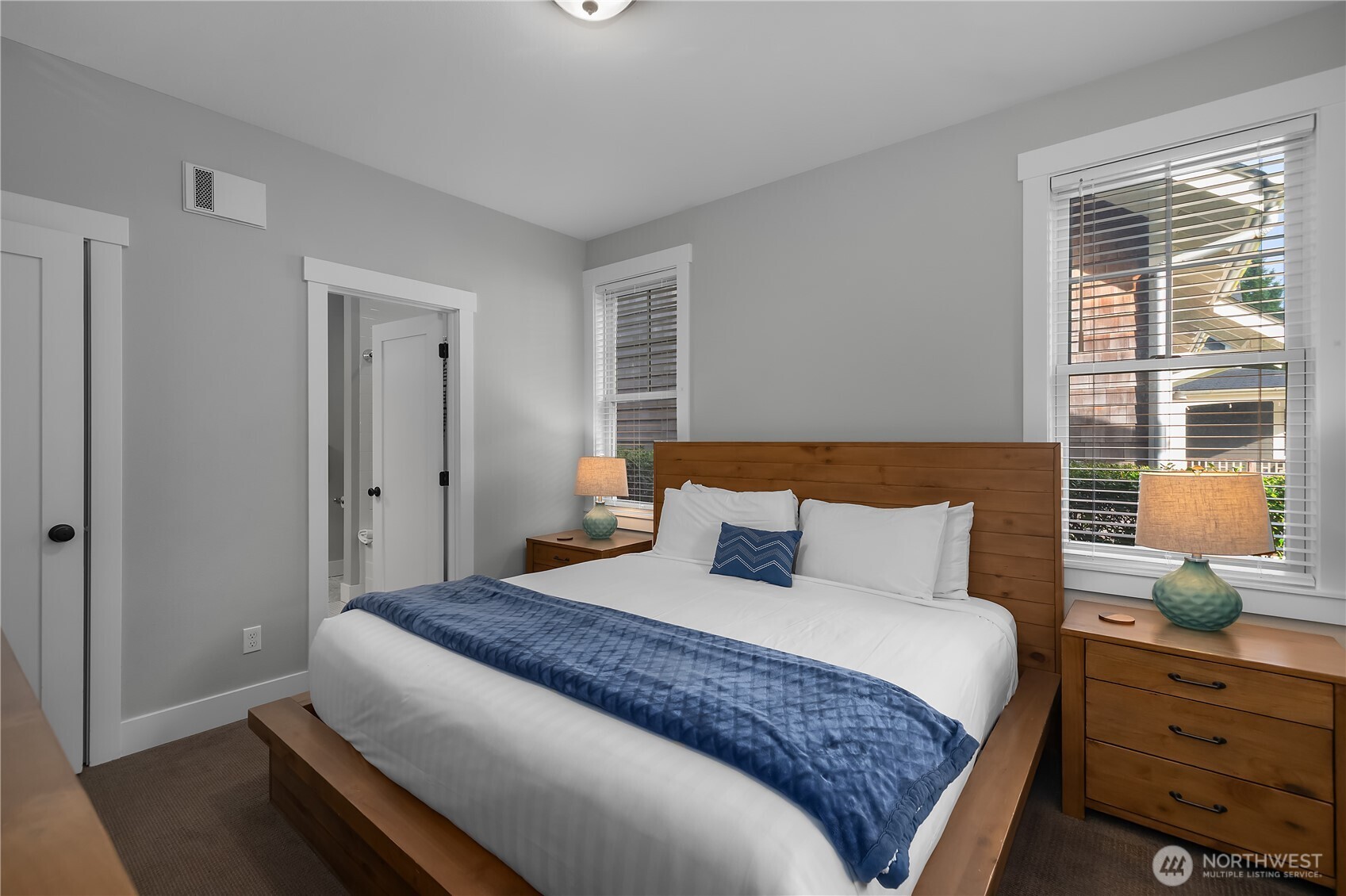 100 Horseshoe Lane , Pacific Beach, WA 98571