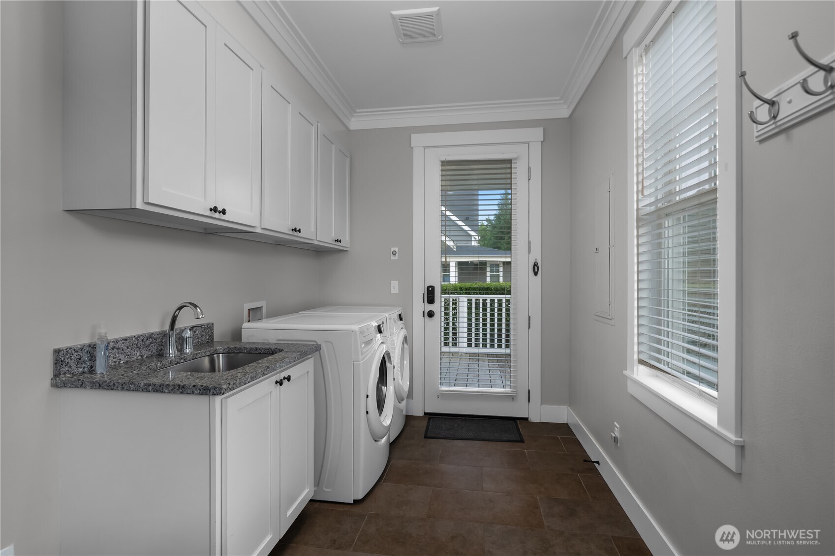 100 Horseshoe Lane , Pacific Beach, WA 98571