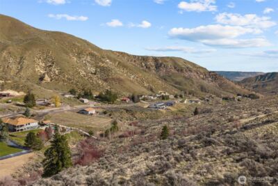1639 Pitcher Canyon Road , Wenatchee, WA 98801 - Photo 12