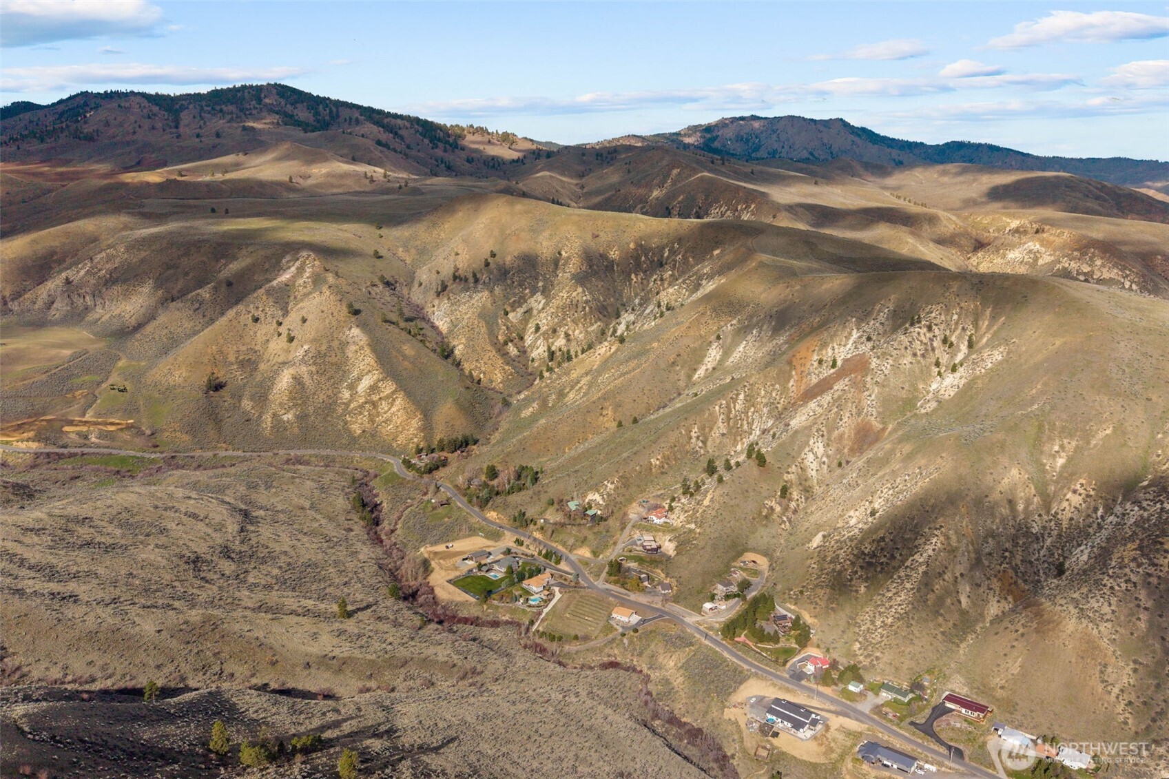 1639 Pitcher Canyon Road , Wenatchee, WA 98801