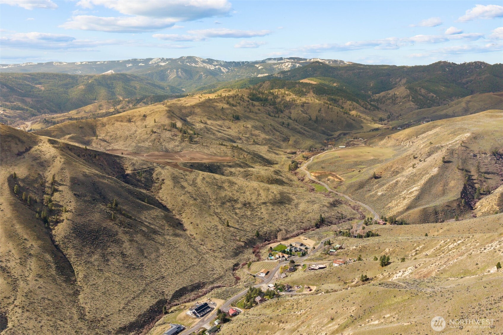 1639 Pitcher Canyon Road , Wenatchee, WA 98801