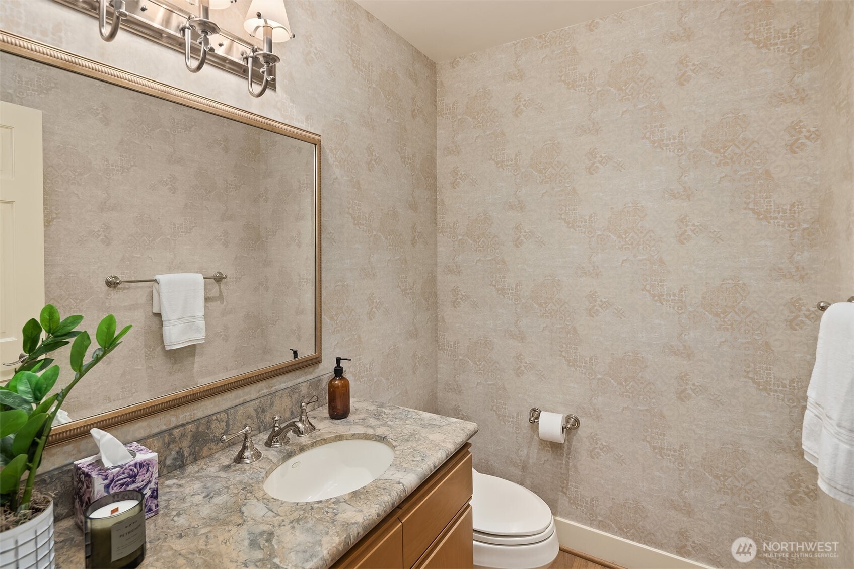 1716 Bellevue Way NE, Bellevue, WA 98004