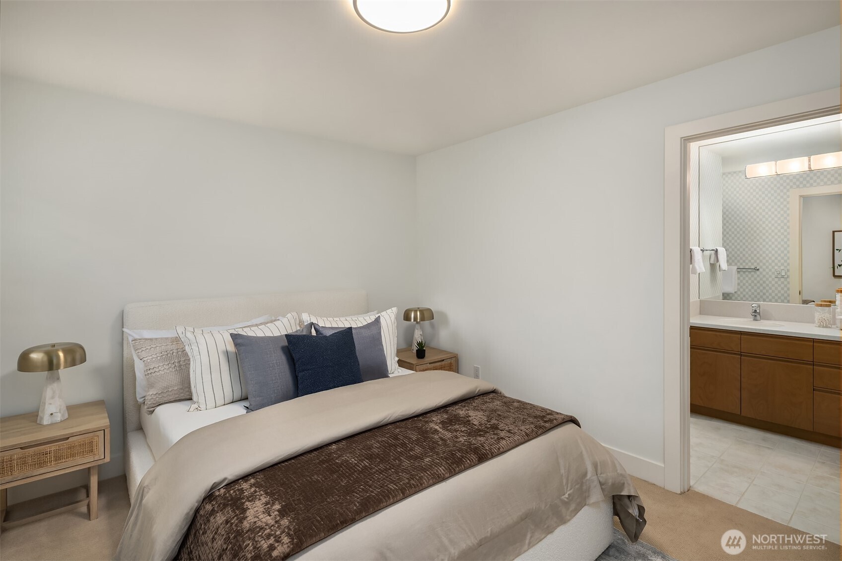 1716 Bellevue Way NE, Bellevue, WA 98004